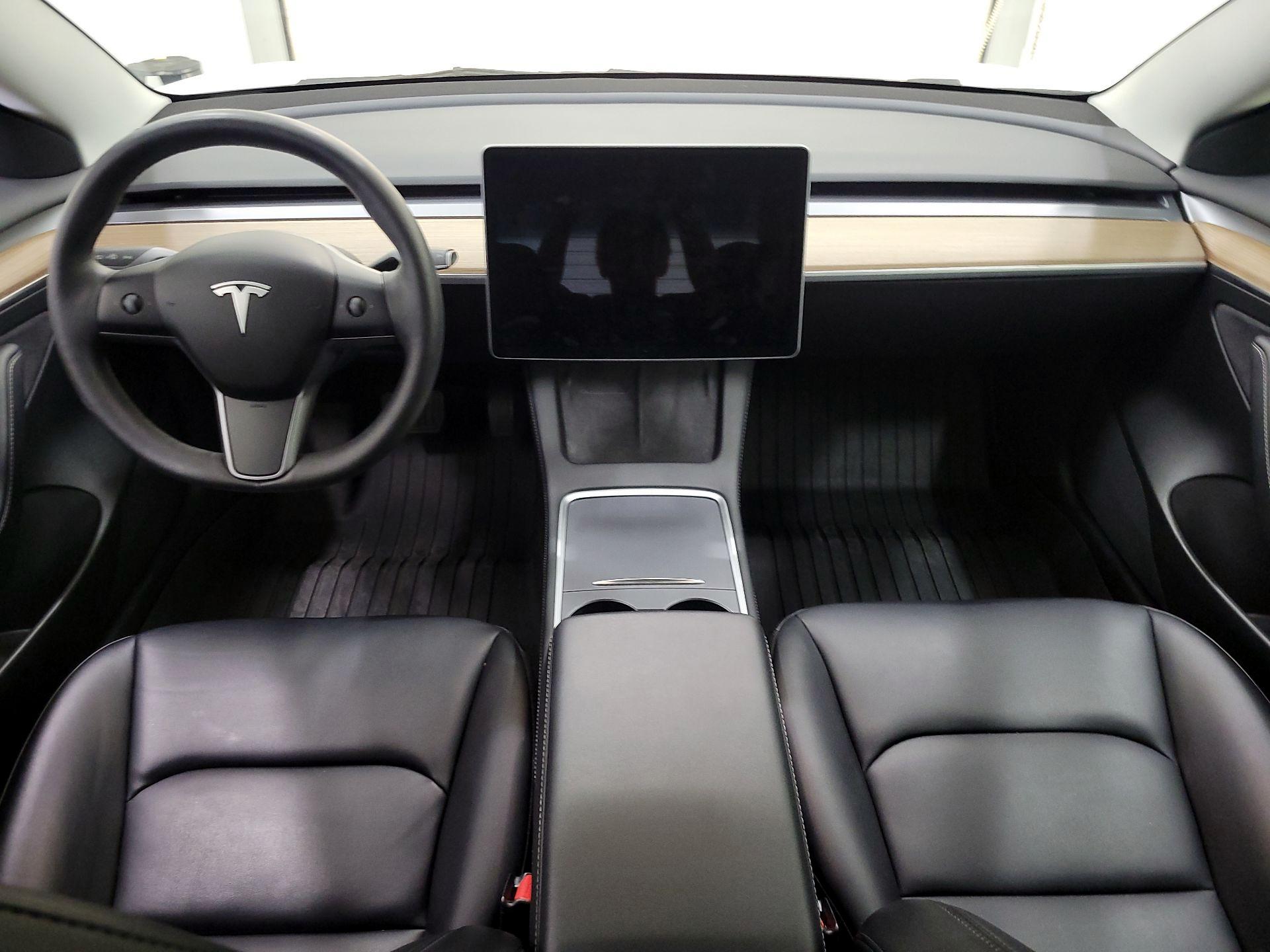 Thumbnail: 2023 Tesla Model 3 - 9