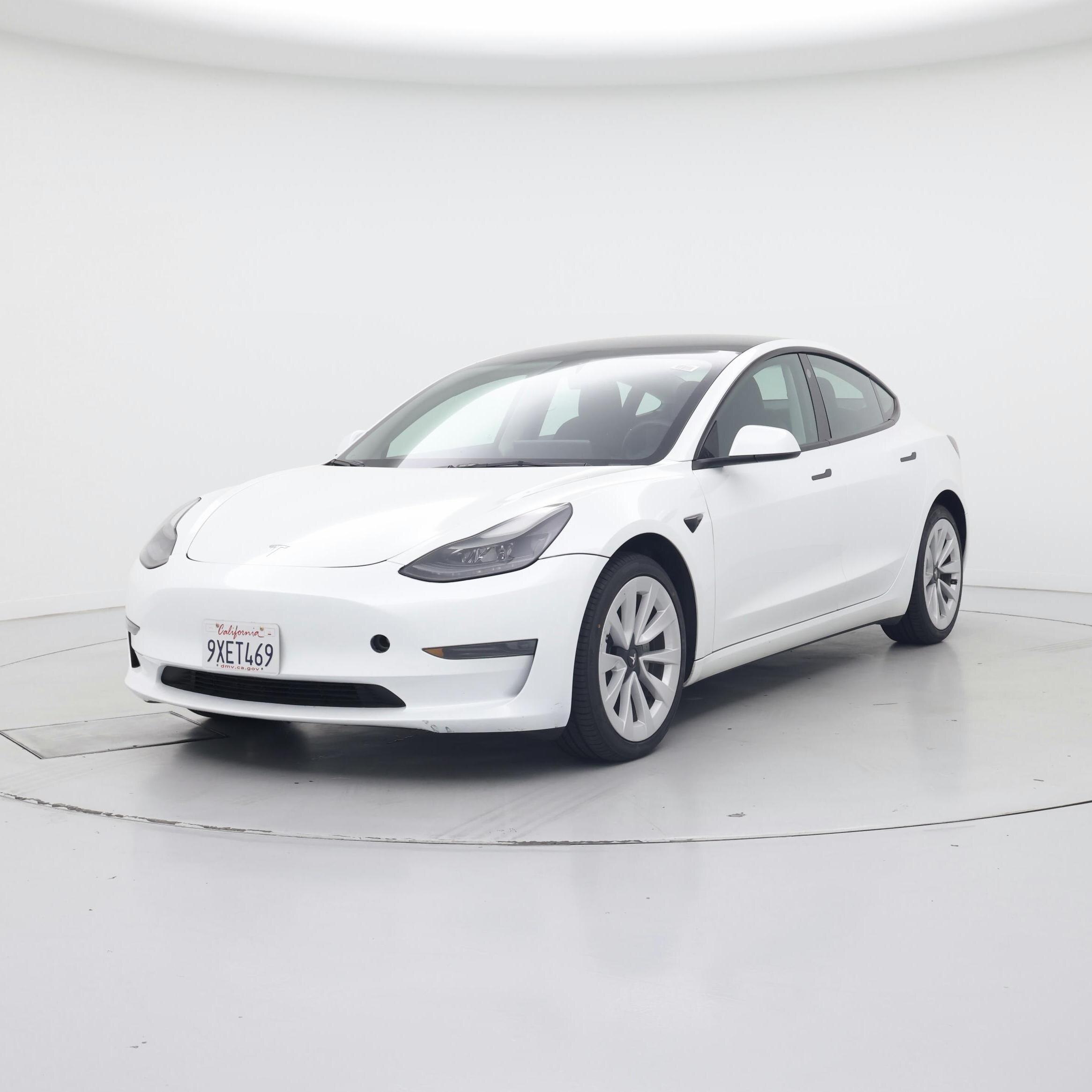Thumbnail: 2023 Tesla Model 3 - 4