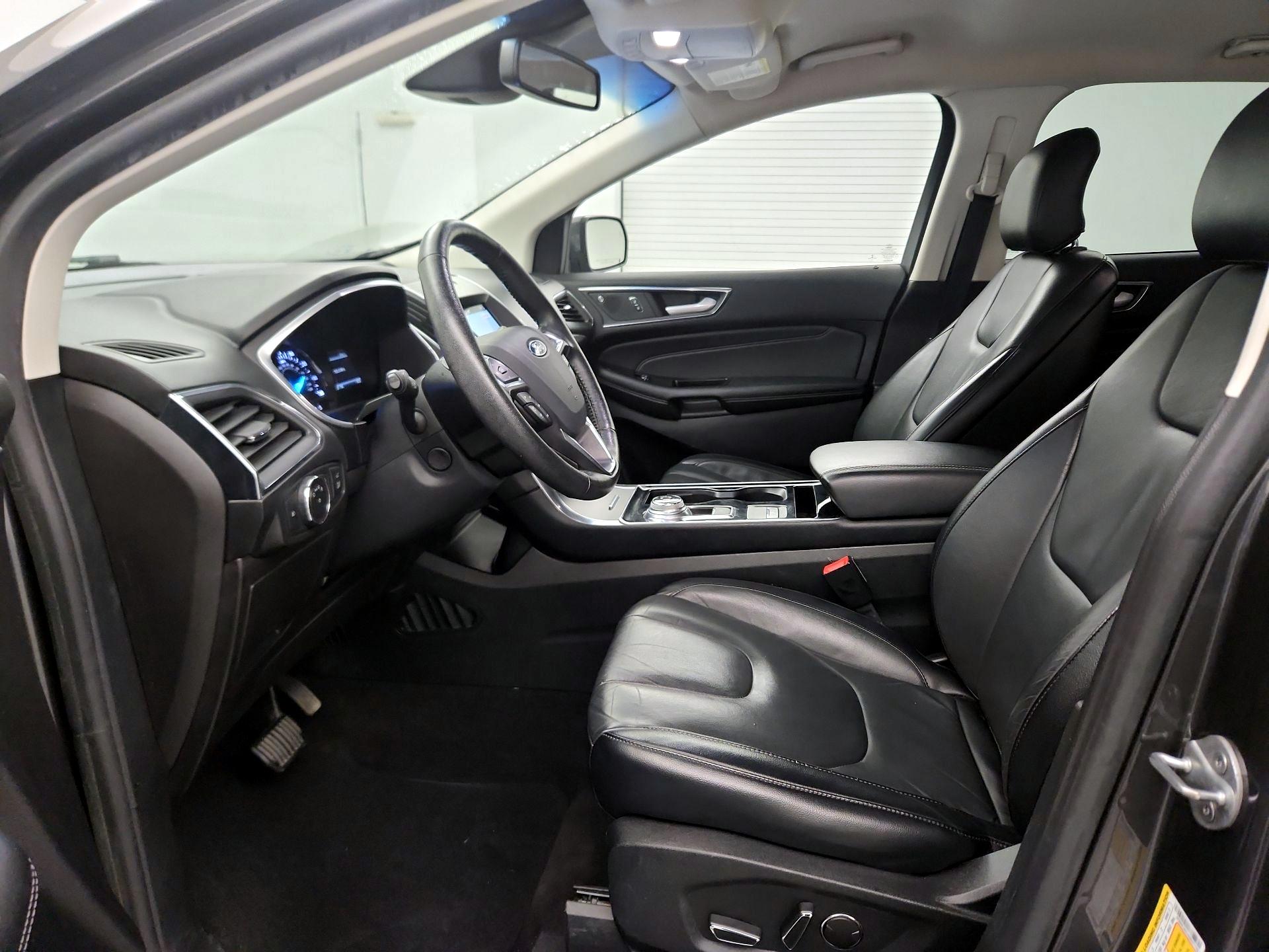 Thumbnail: 2019 Ford Edge - 11