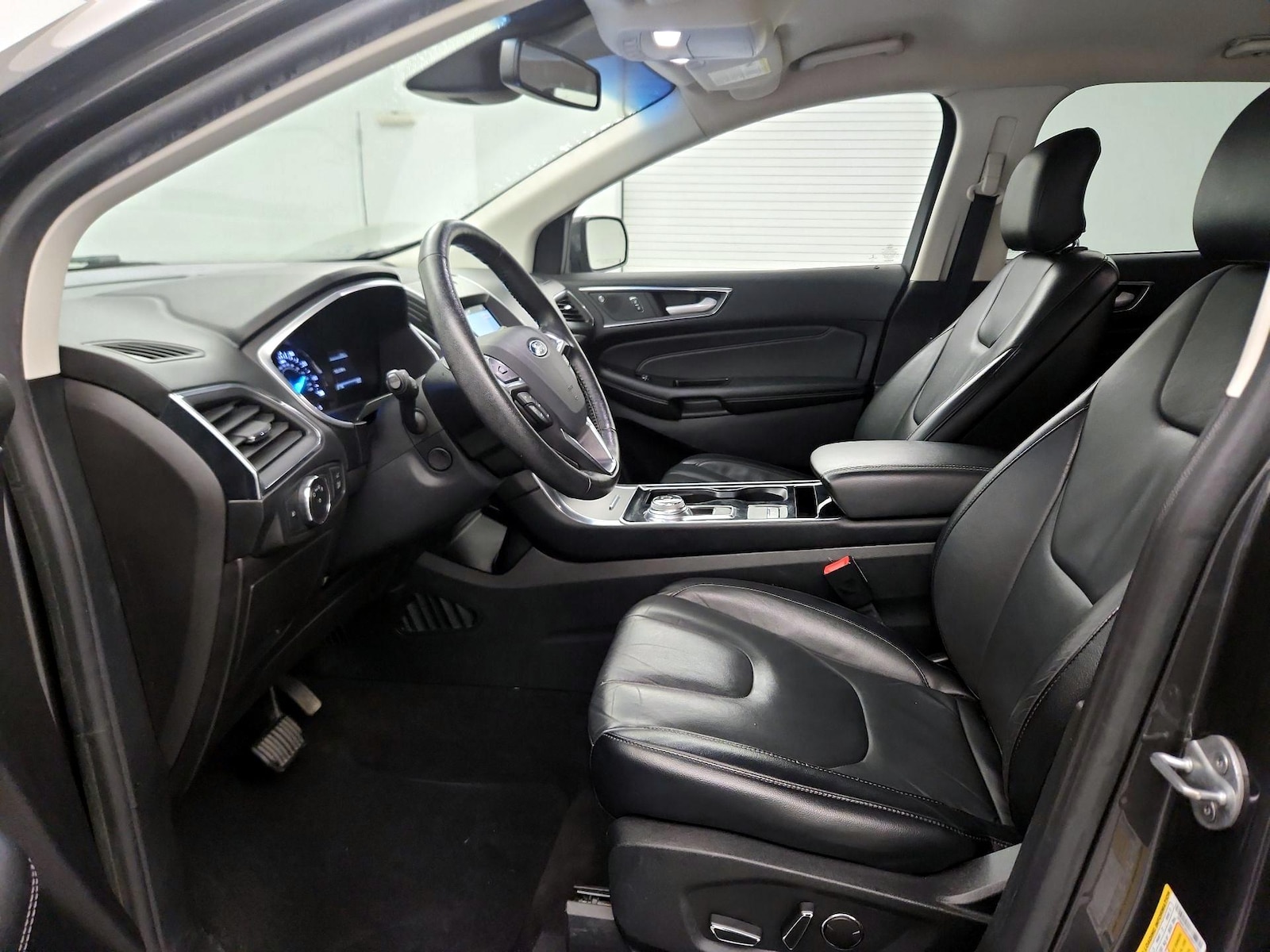 2019 Ford Edge Titanium - Photo 12