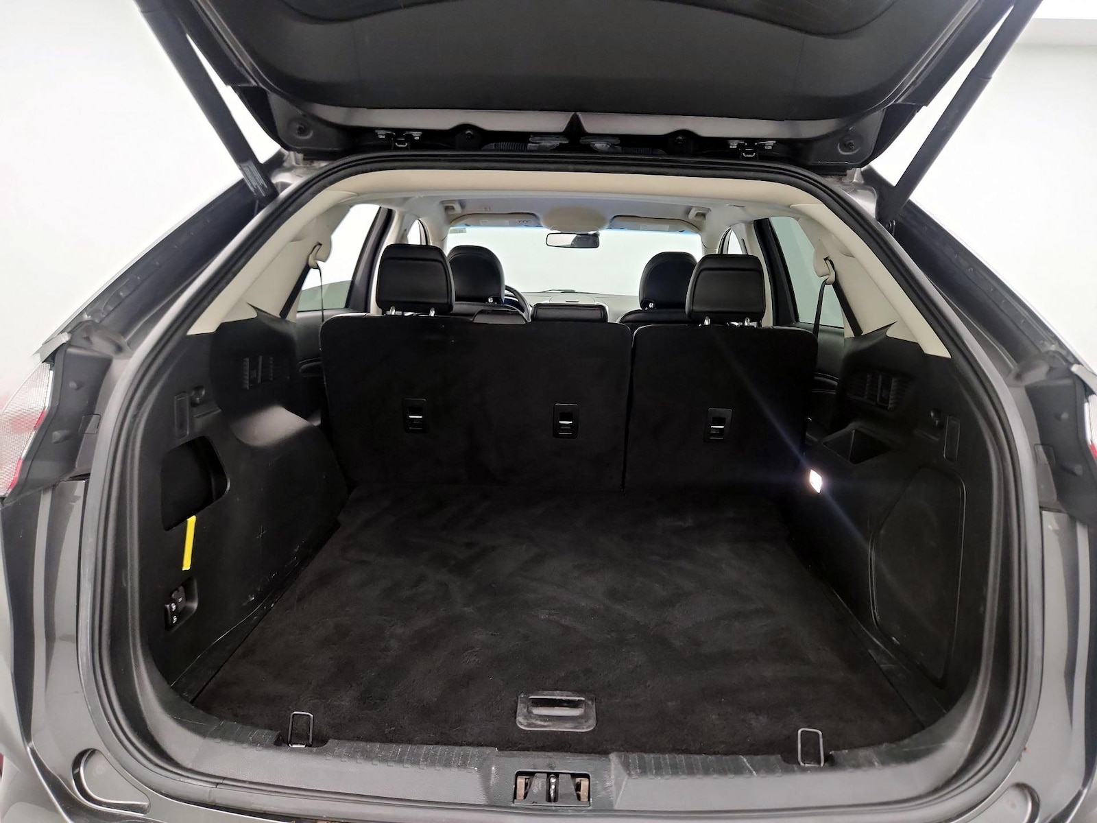2019 Ford Edge Titanium - Photo 21