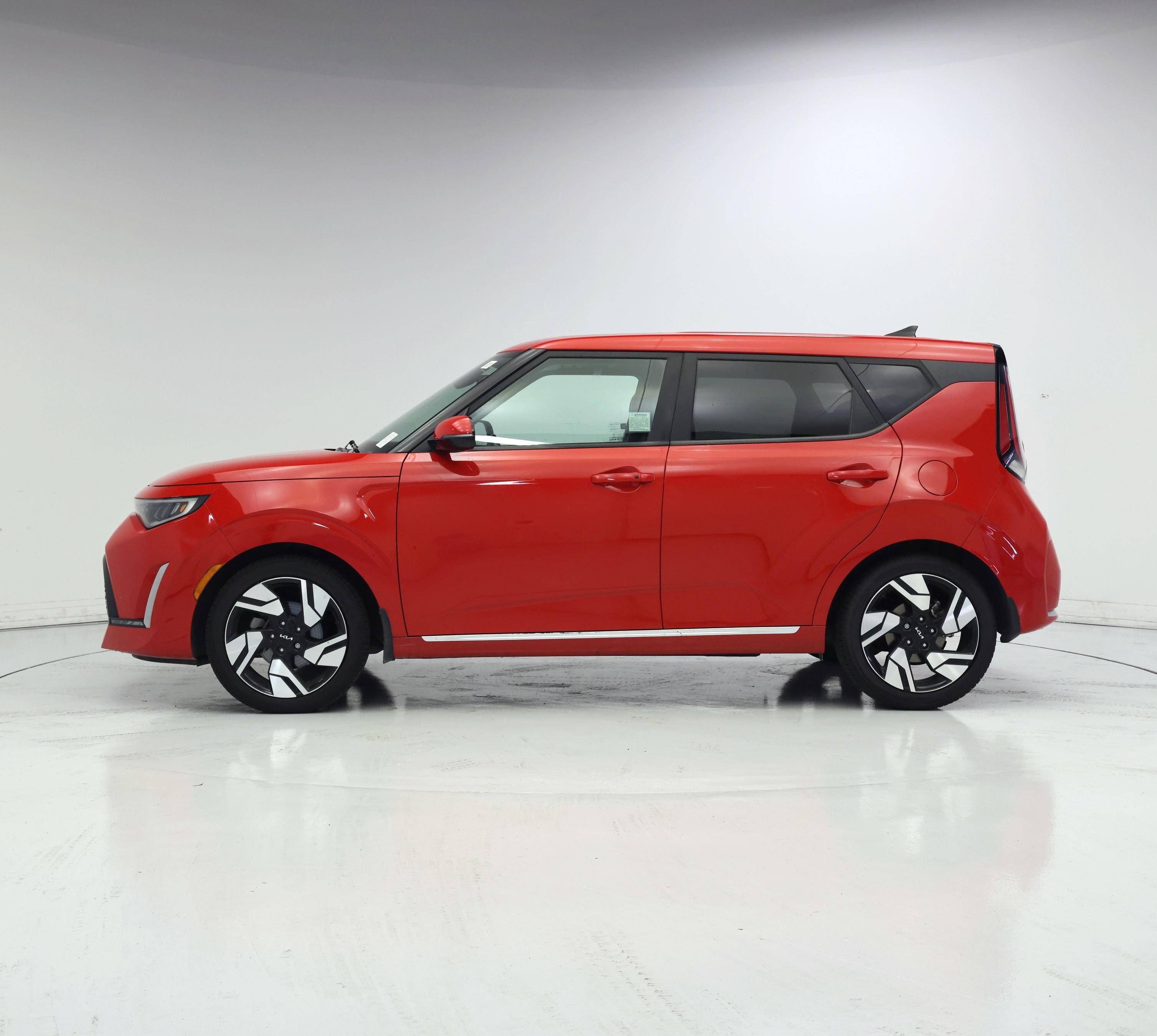 Thumbnail: 2023 Kia Soul - 3