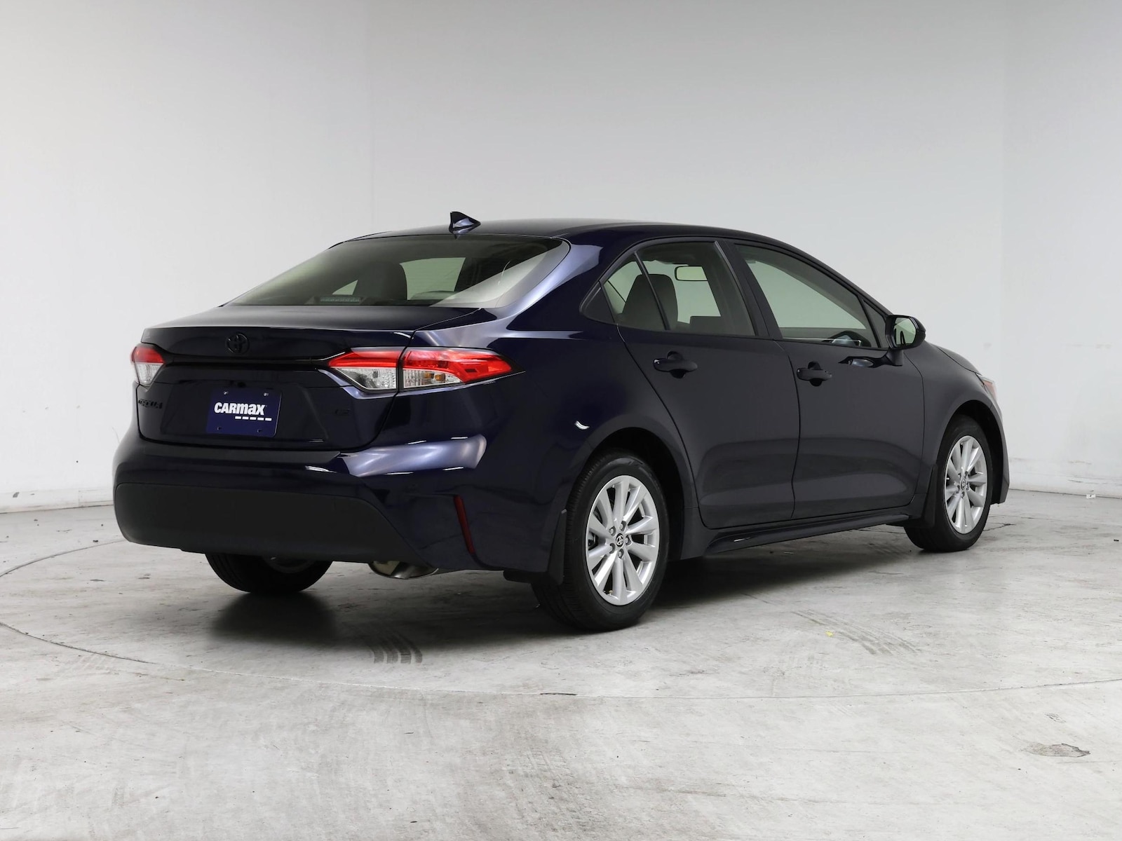 2025 Toyota Corolla LE - Photo 9