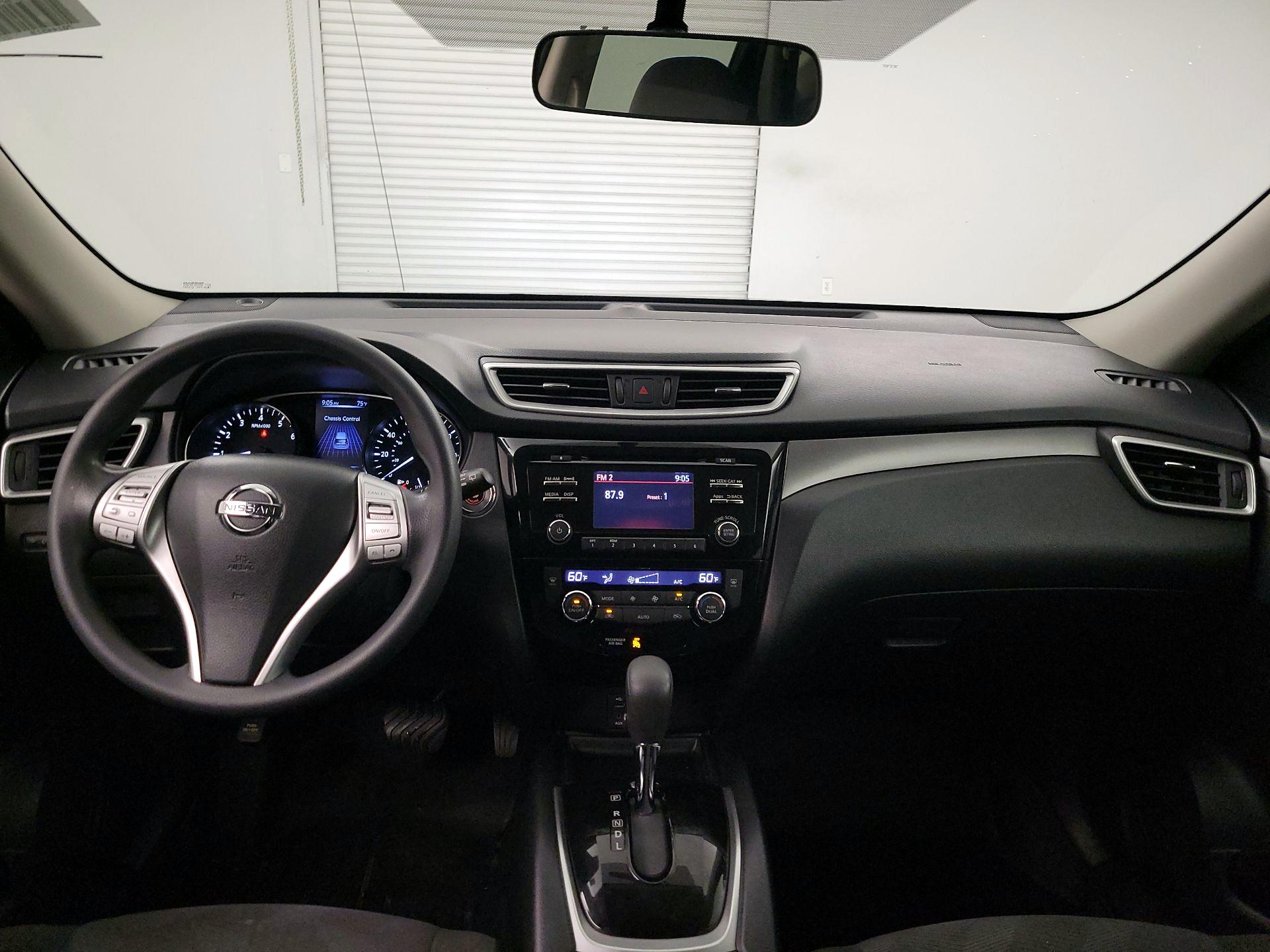 Thumbnail: 2016 Nissan Rogue - 9