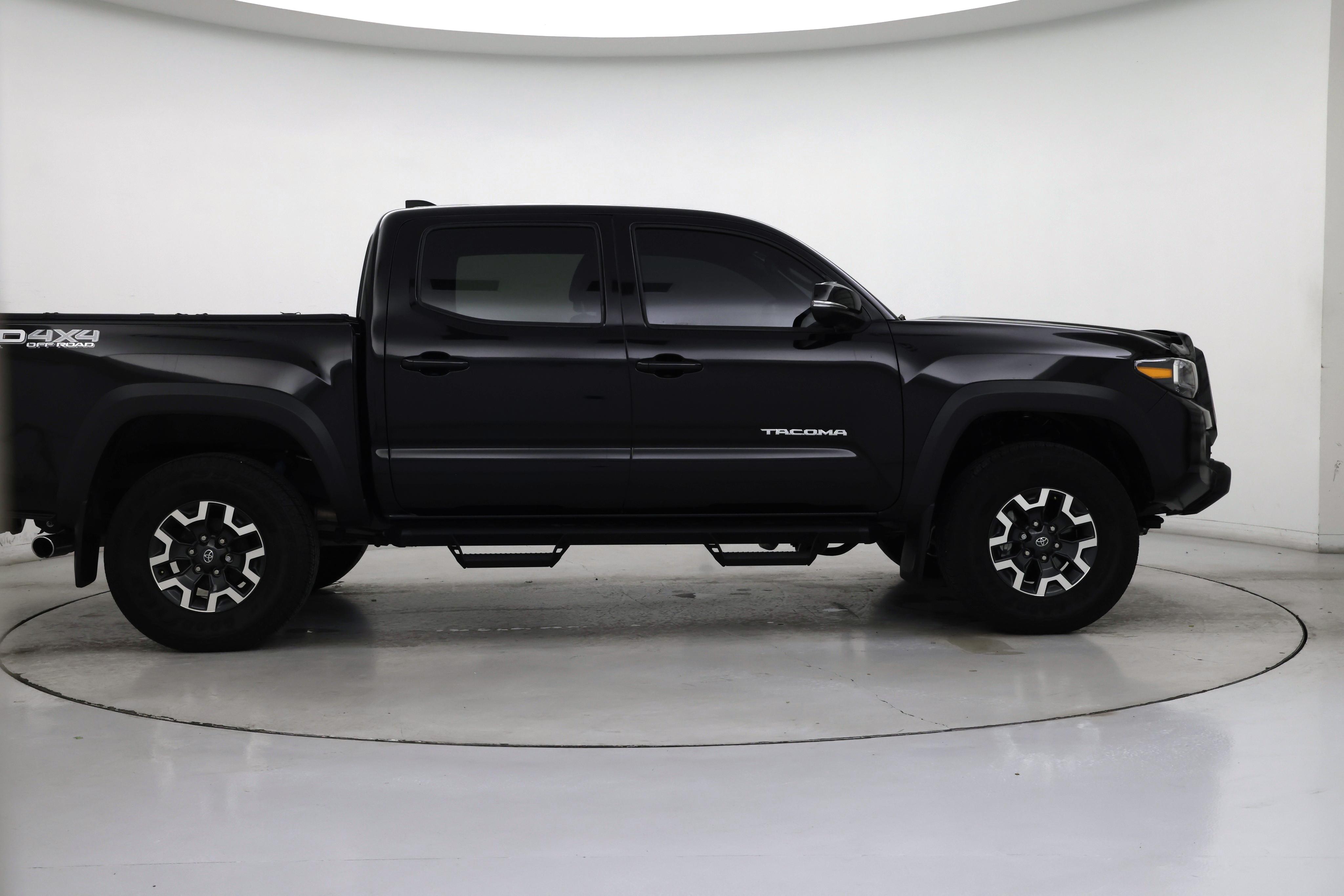 Thumbnail: 2023 Toyota Tacoma - 7