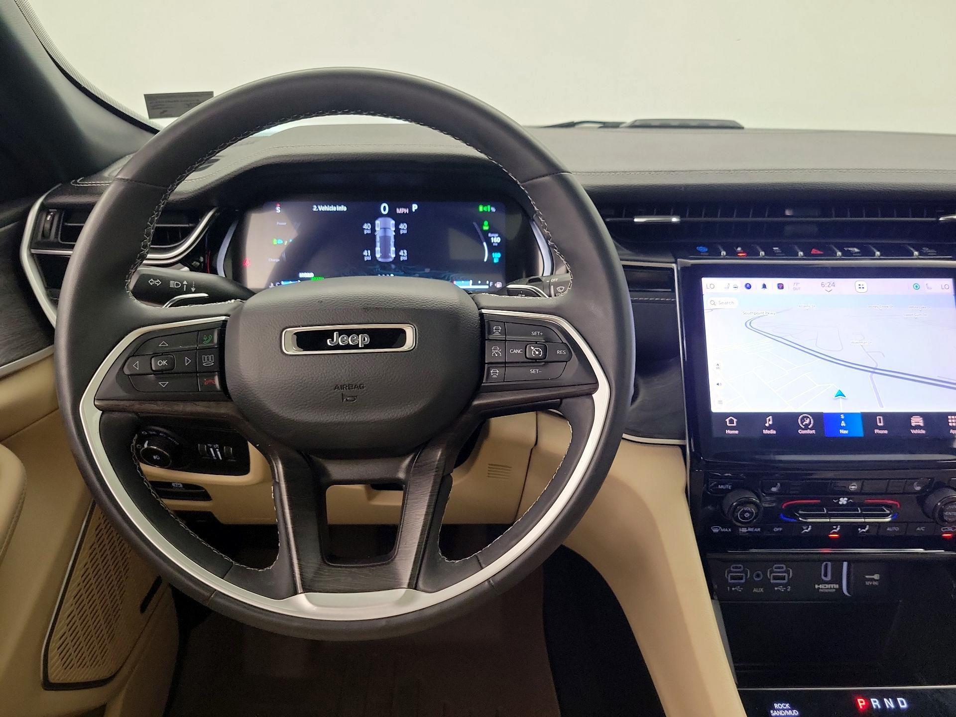 Thumbnail: 2023 Jeep Grand Cherokee - 10