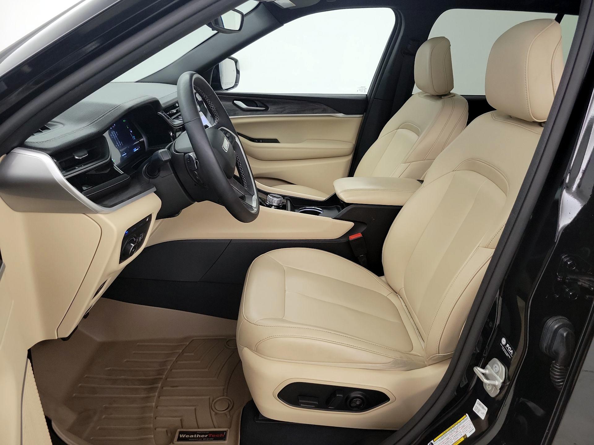 Thumbnail: 2023 Jeep Grand Cherokee - 11