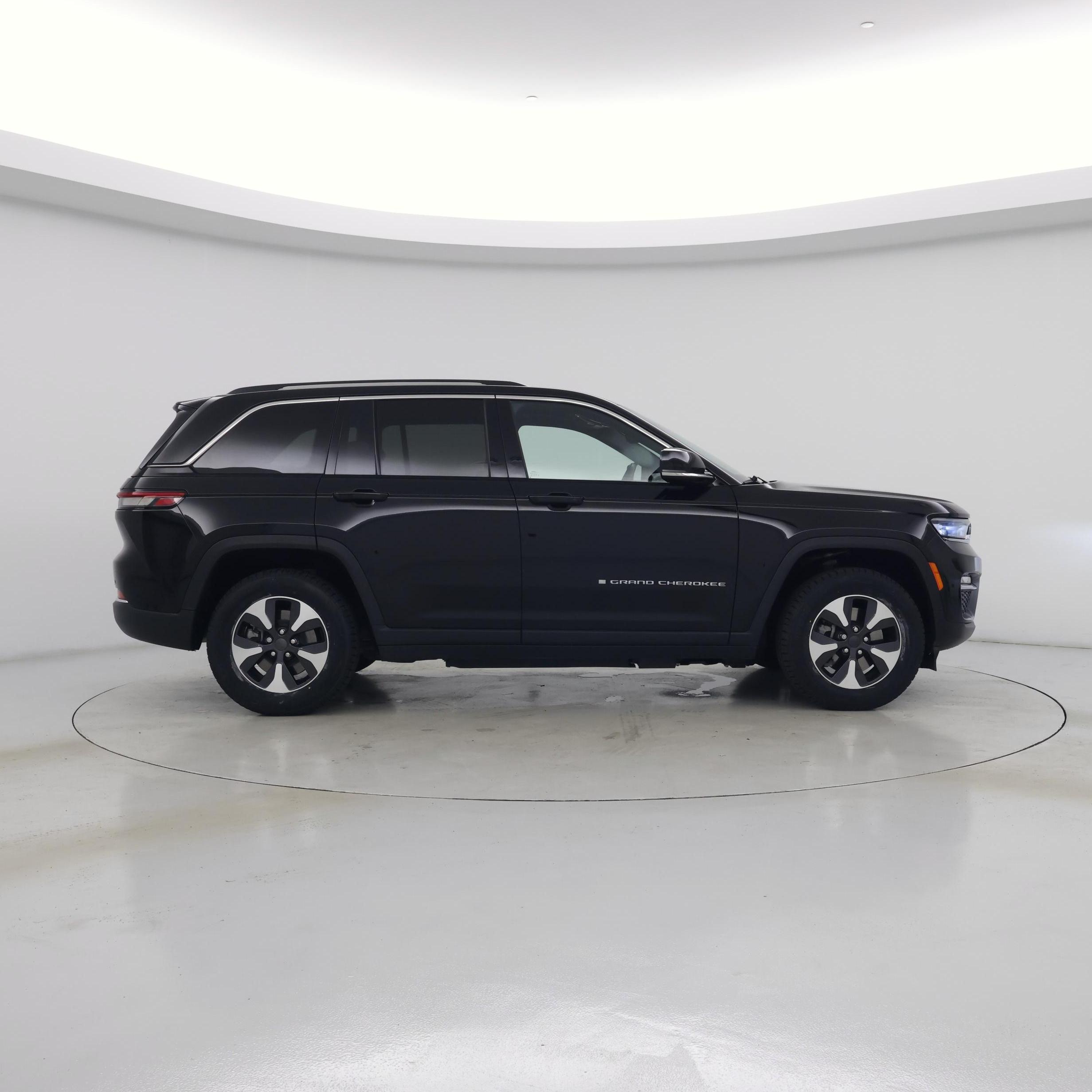 Thumbnail: 2023 Jeep Grand Cherokee - 7