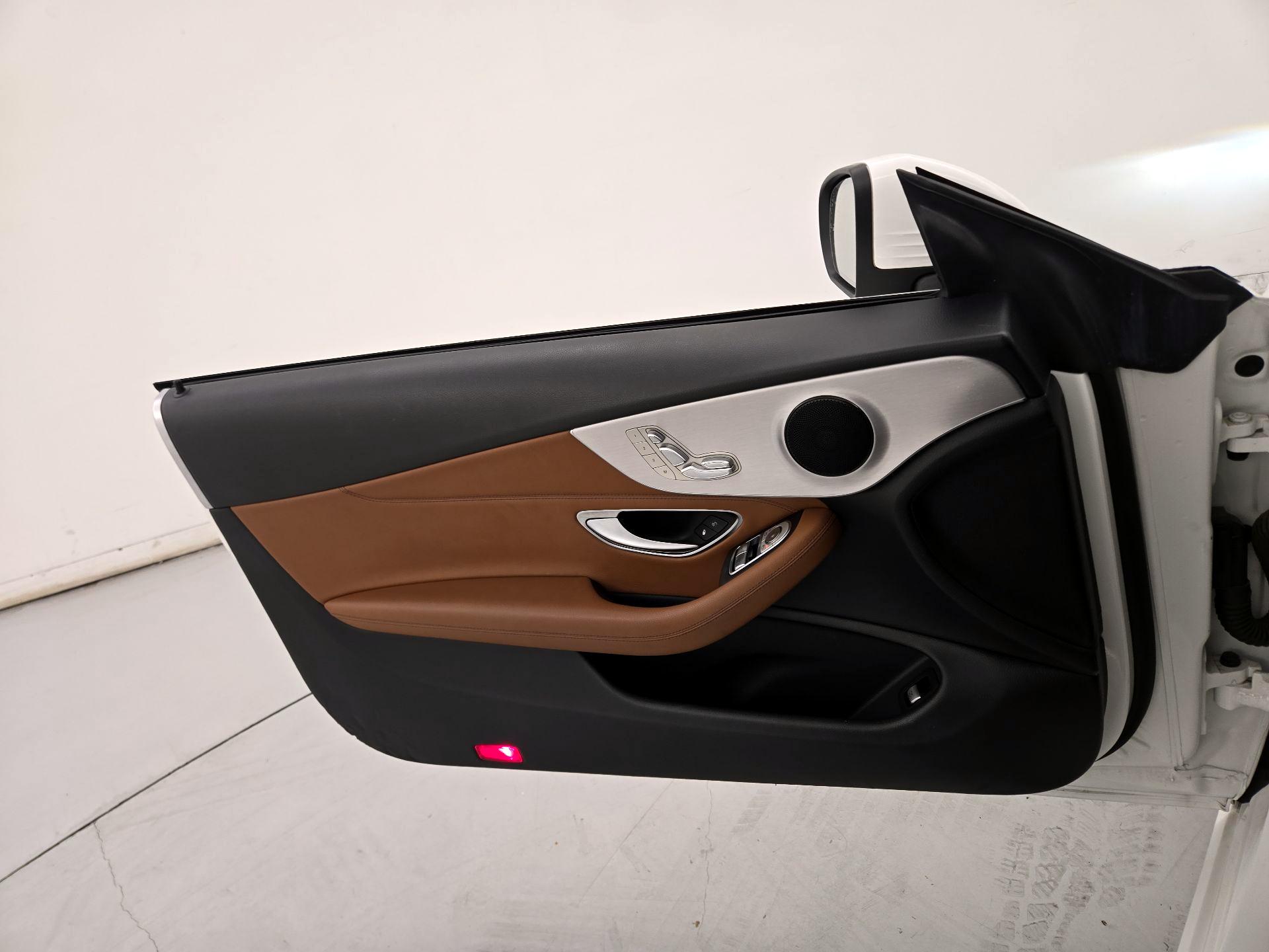 Thumbnail: 2017 Mercedes-Benz C-Class - 12