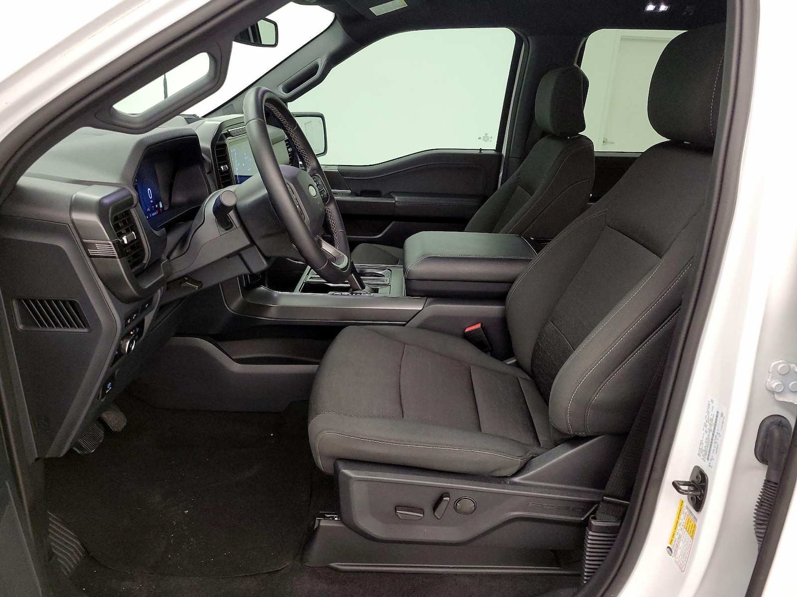 2024 Ford F-150 XLT - Photo 12