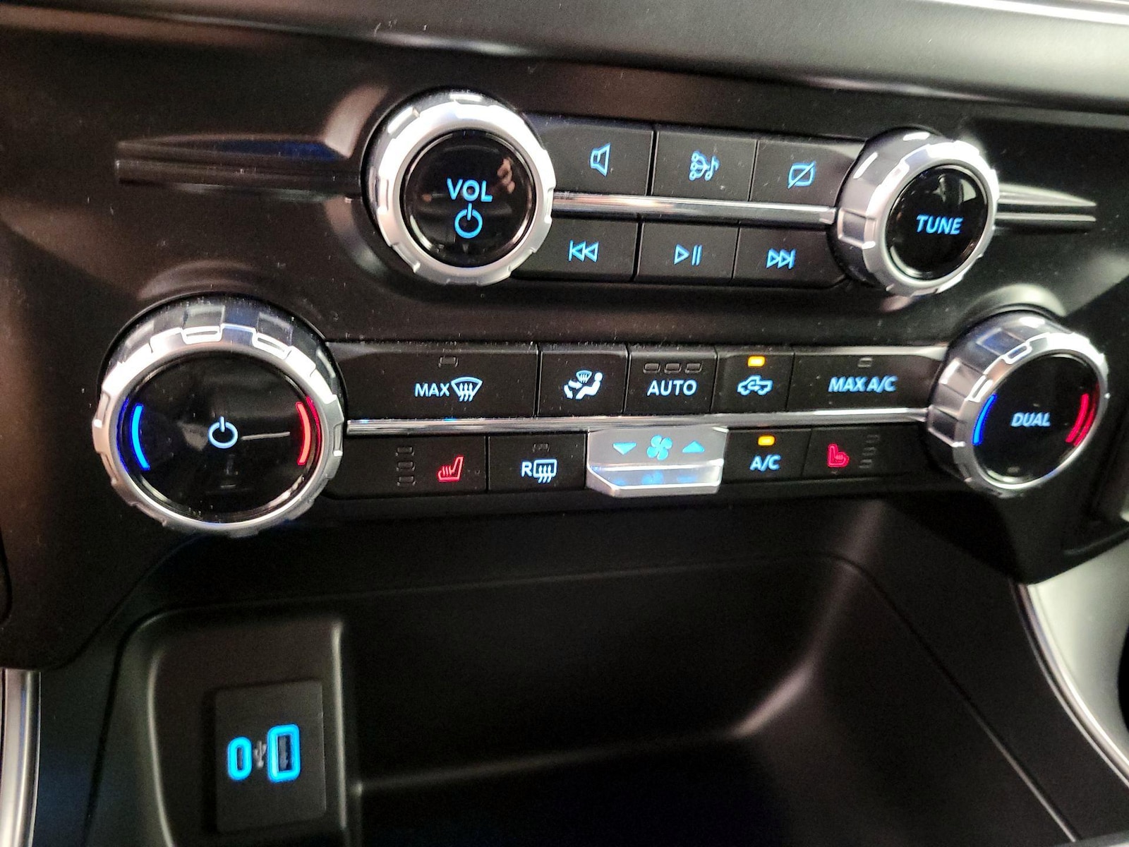 2024 Ford F-150 XLT - Photo 18