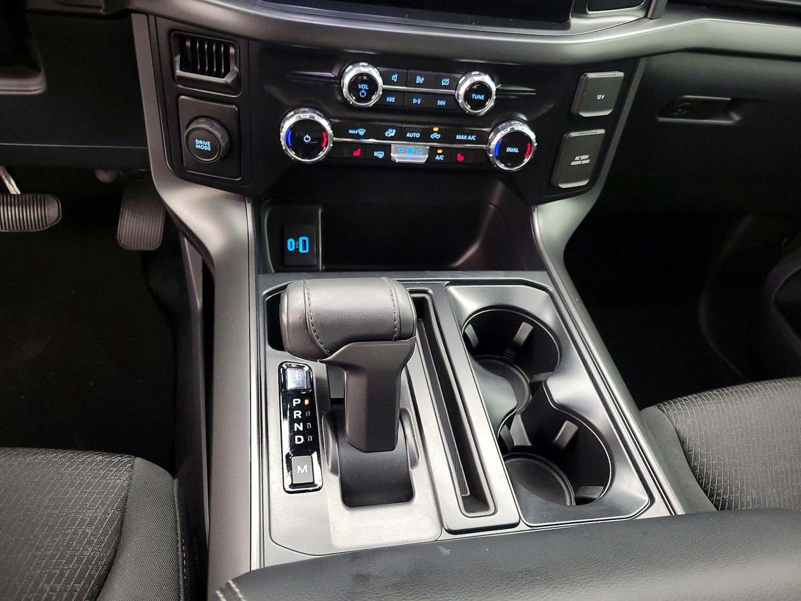 2024 Ford F-150 XLT - Photo 19