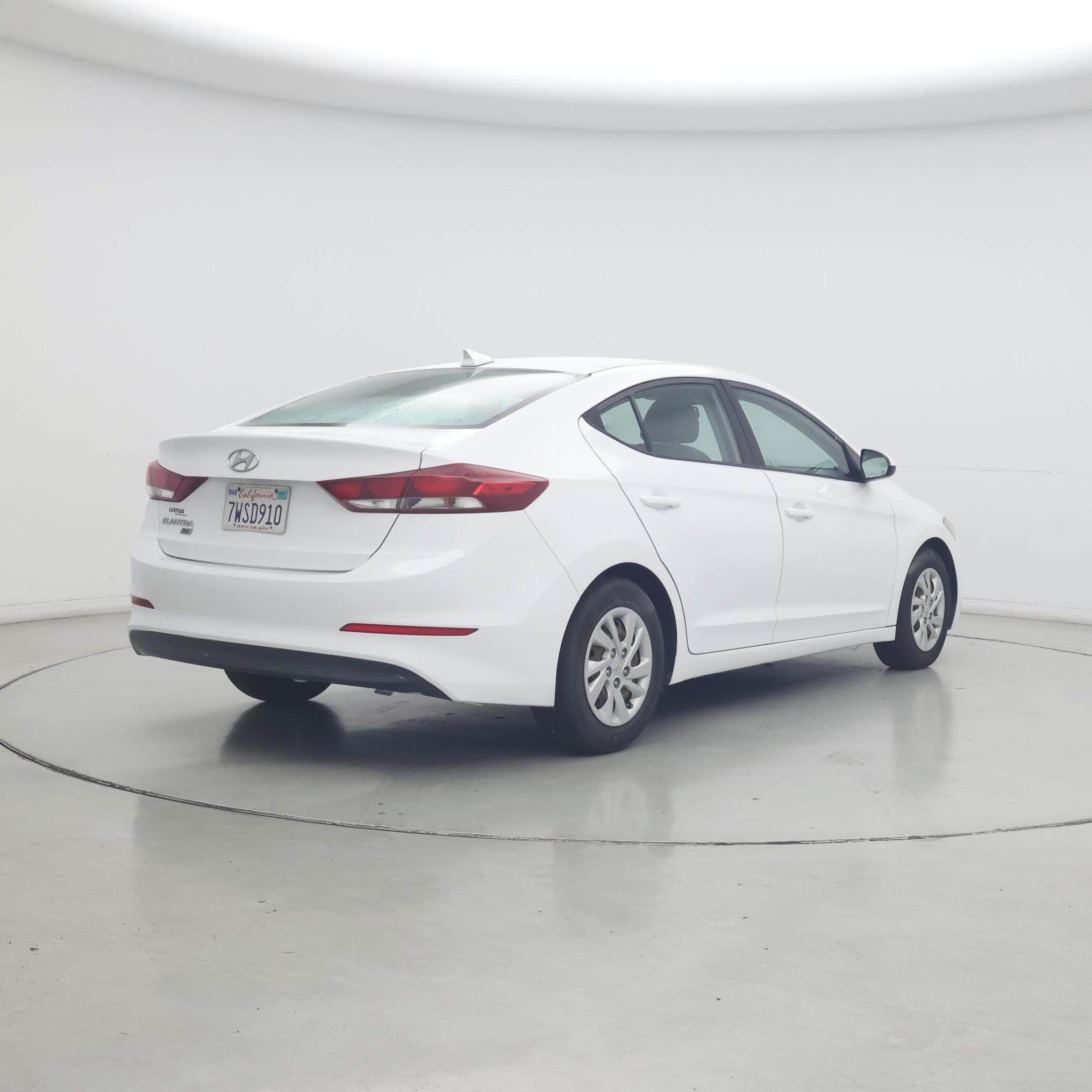 Thumbnail: 2017 Hyundai Elantra - 8