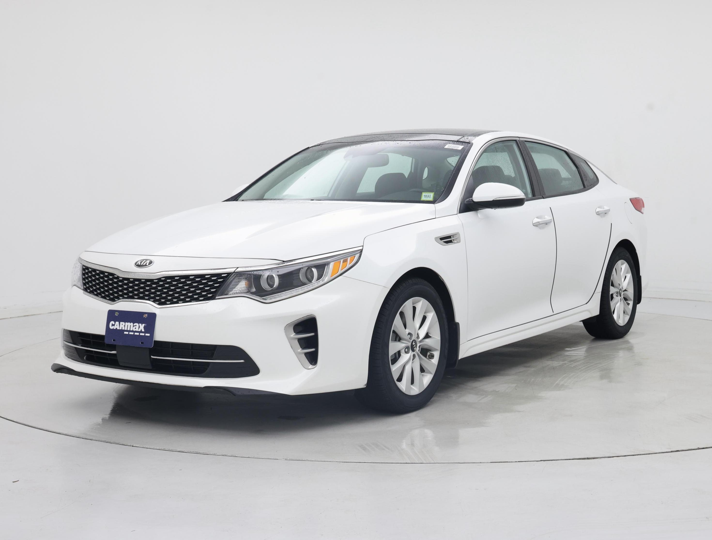 Thumbnail: 2017 Kia Optima - 4