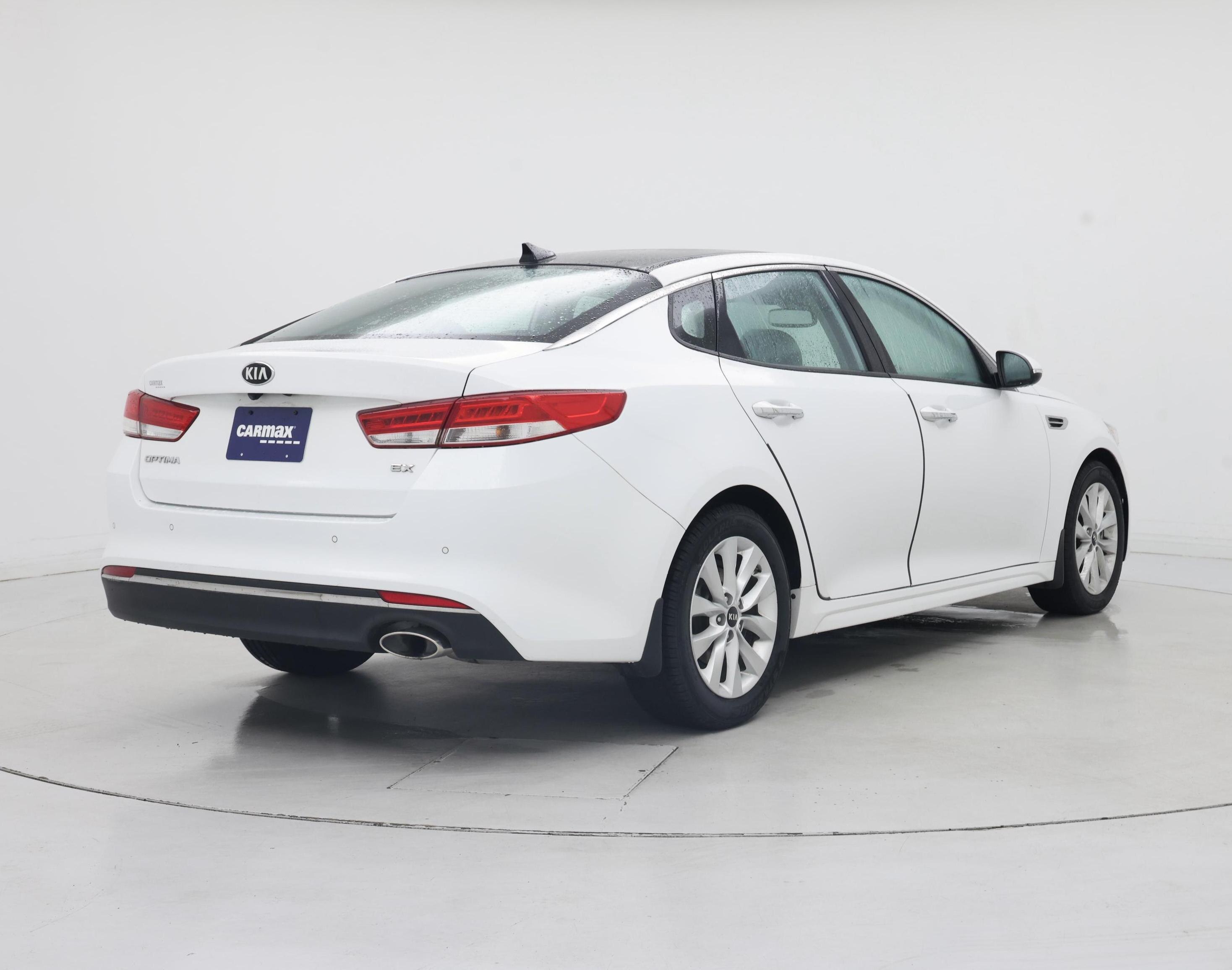 Thumbnail: 2017 Kia Optima - 8