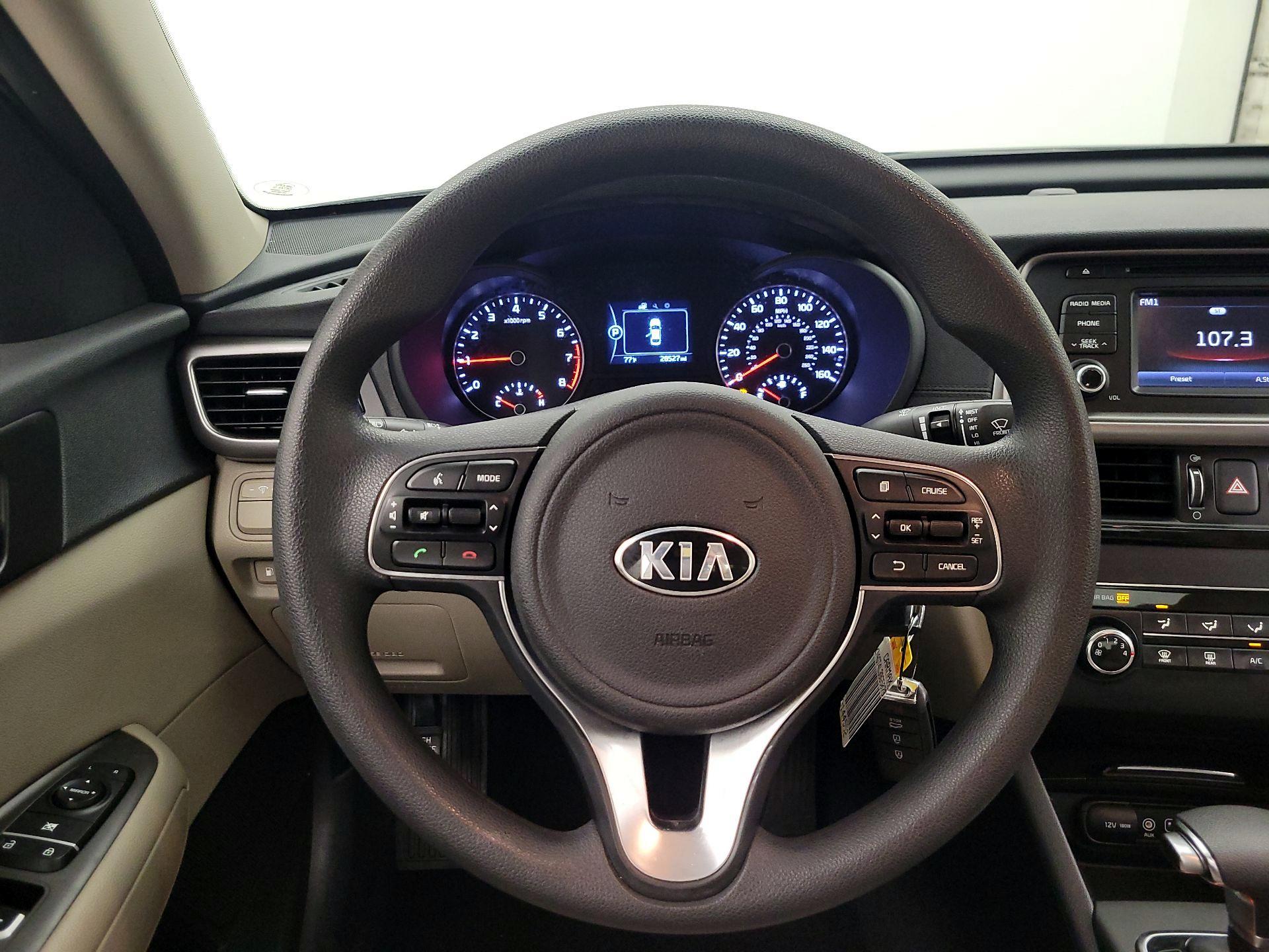 Thumbnail: 2016 Kia Optima - 10