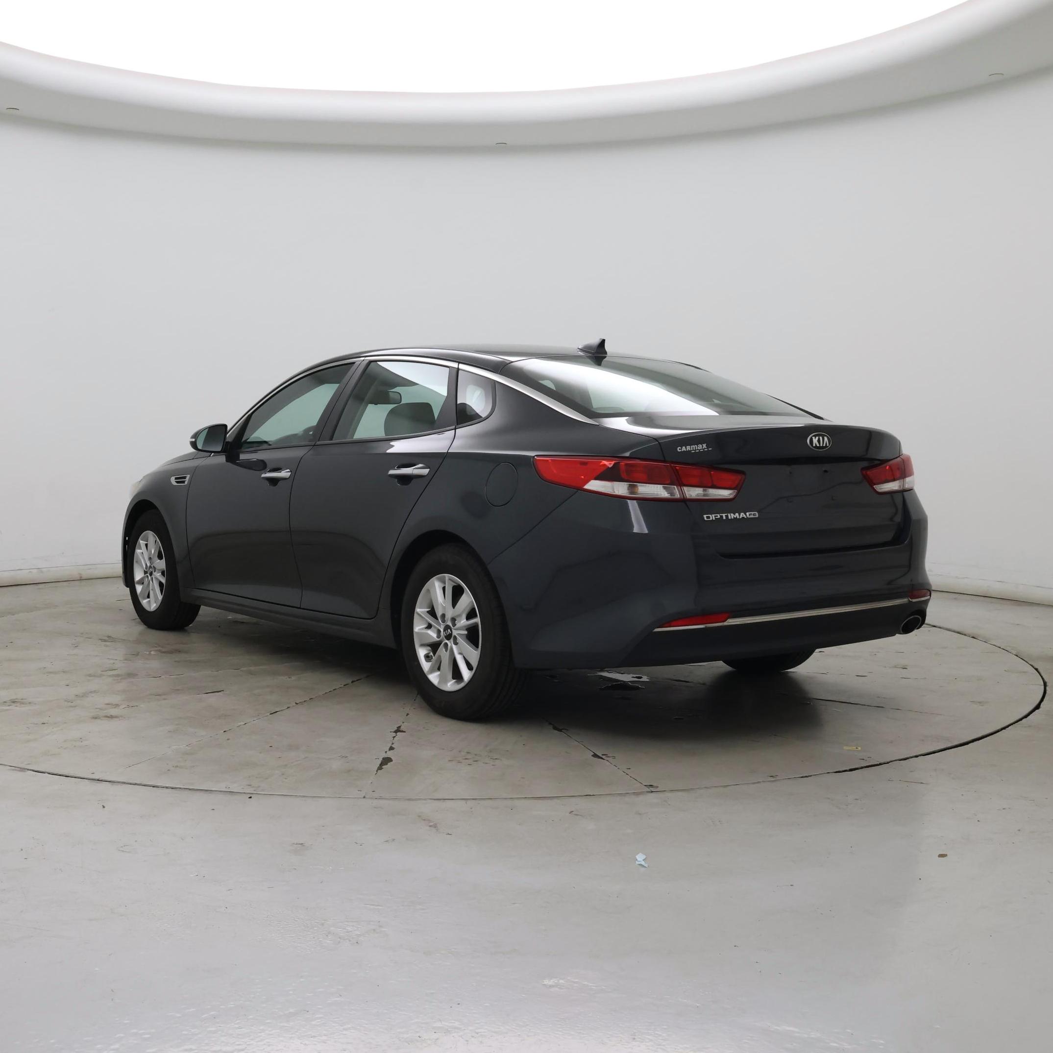 Thumbnail: 2016 Kia Optima - 2