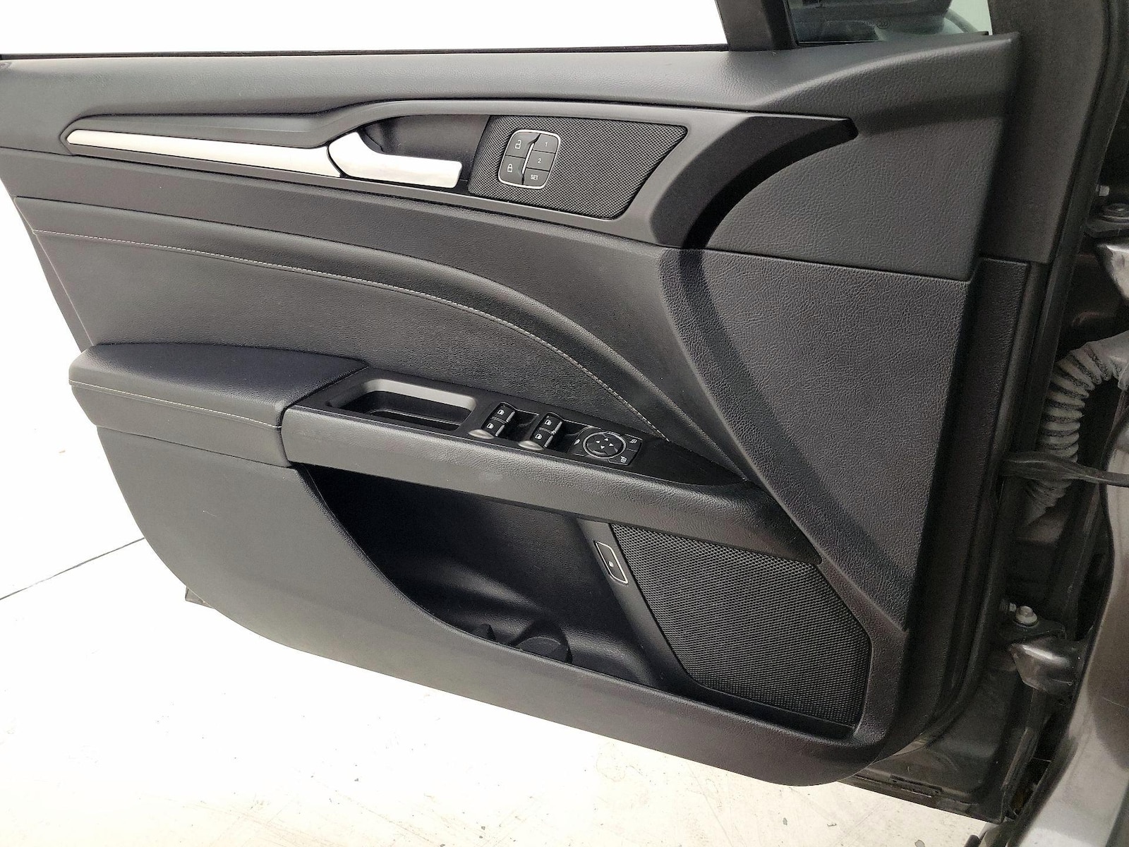 2019 Ford Fusion Hybrid Titanium - Photo 13