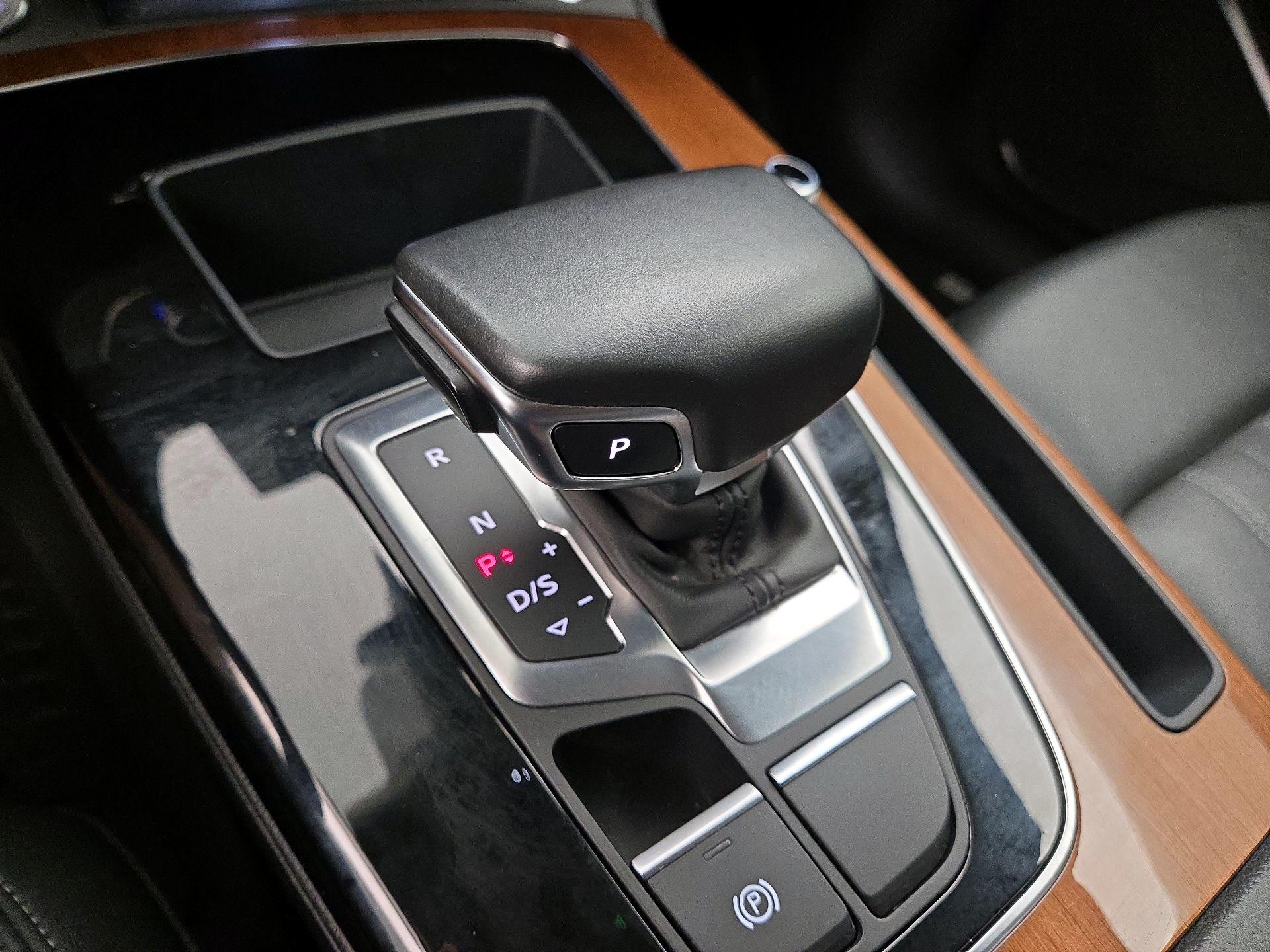 Thumbnail: 2022 Audi Q5 - 17