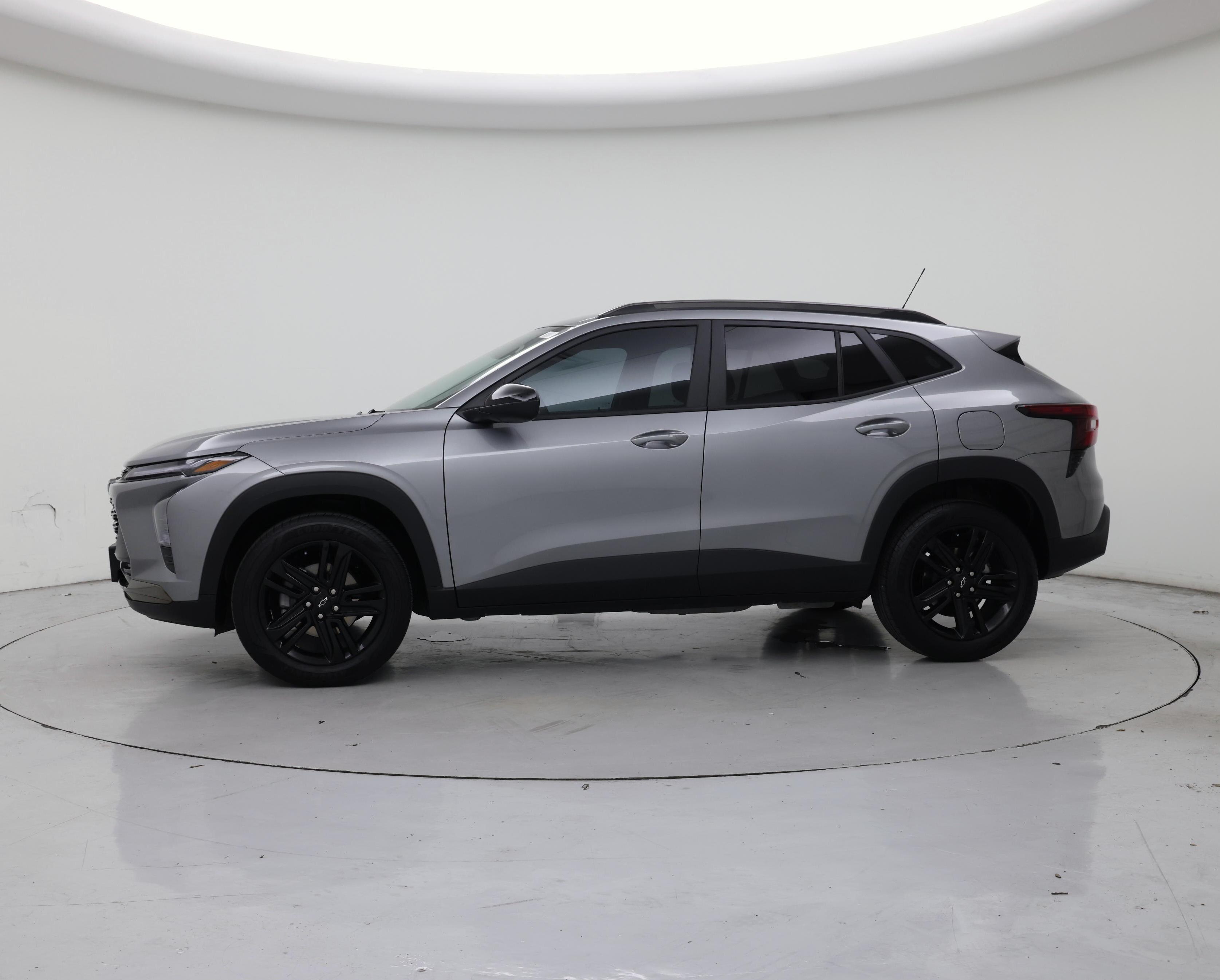 Thumbnail: 2025 Chevrolet Trax - 3