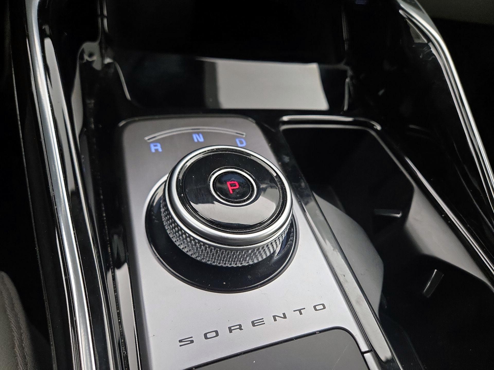 Thumbnail: 2024 Kia Sorento - 18