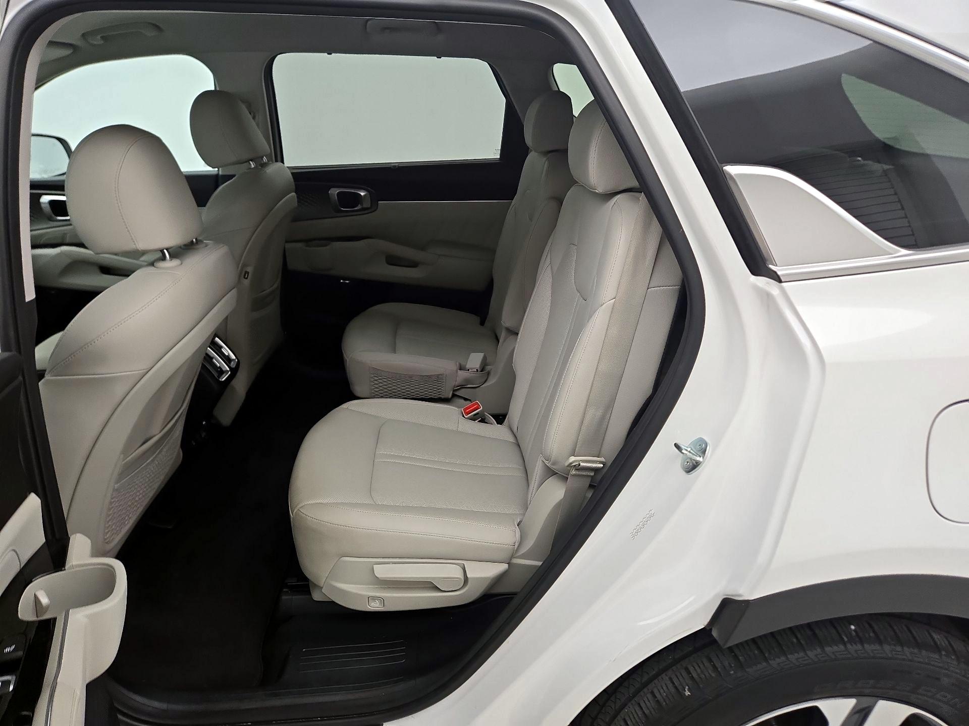 Thumbnail: 2024 Kia Sorento - 20