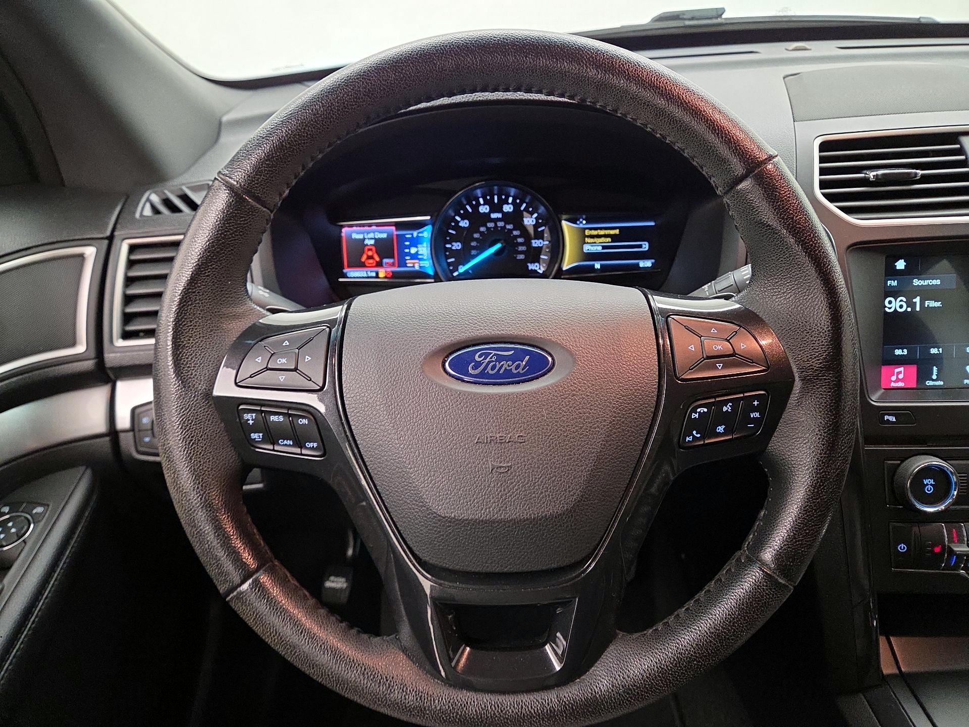 Thumbnail: 2017 Ford Explorer - 10
