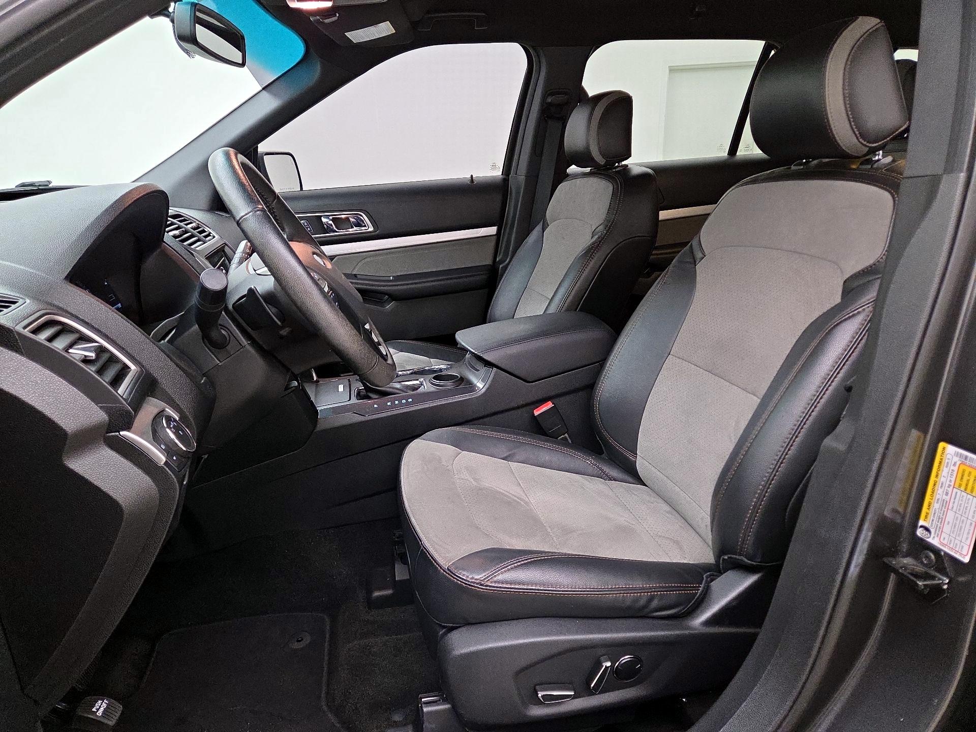 Thumbnail: 2017 Ford Explorer - 11