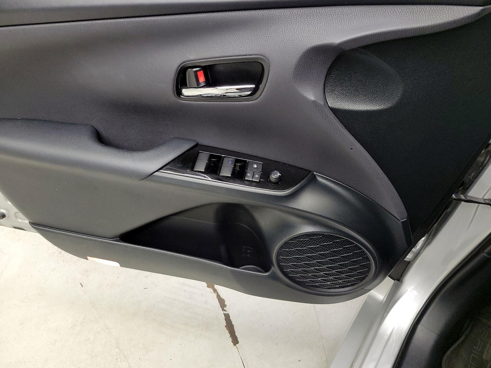 2022 Toyota Prius Prime XLE - Photo 13