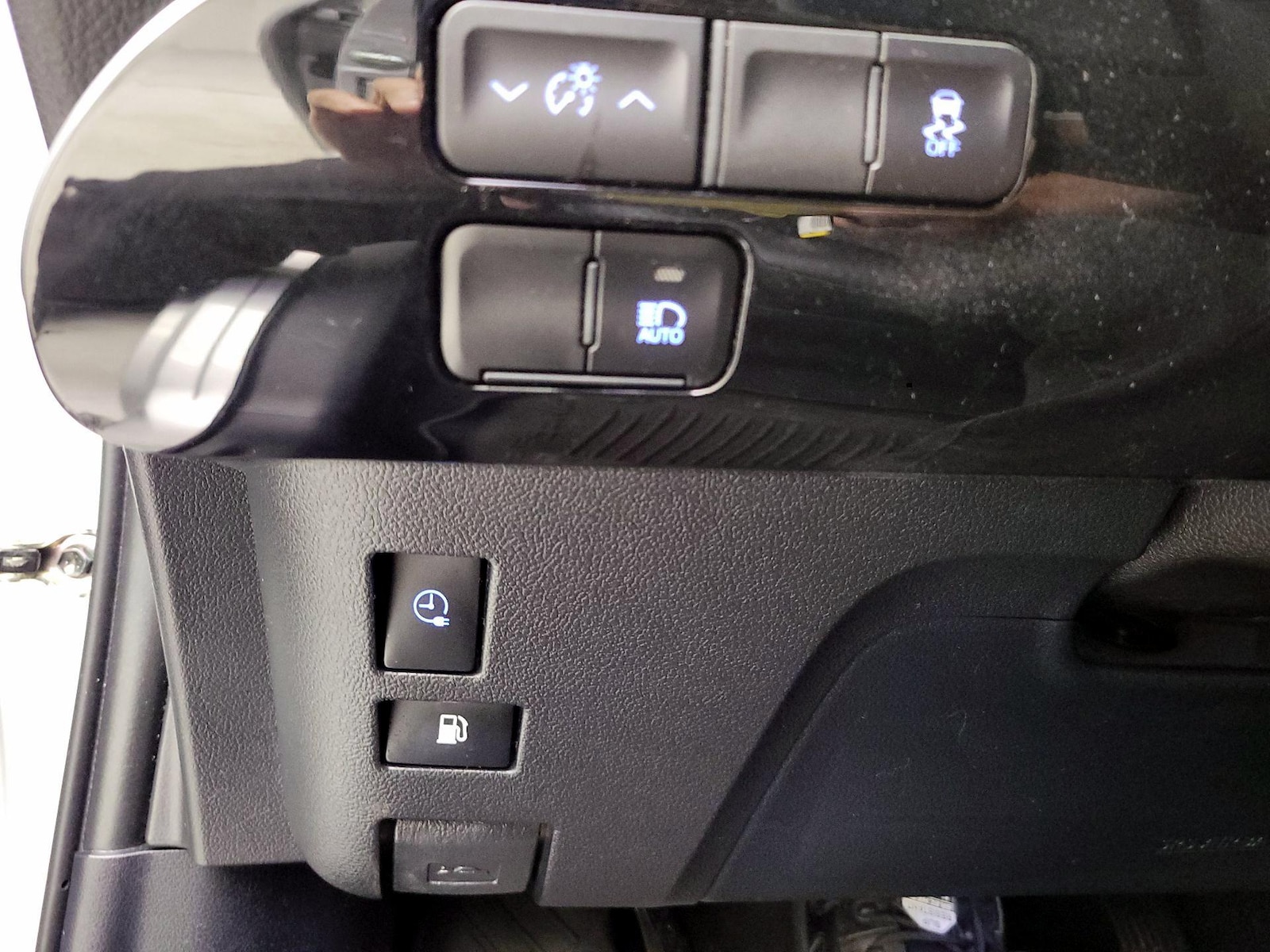 2022 Toyota Prius Prime XLE - Photo 14