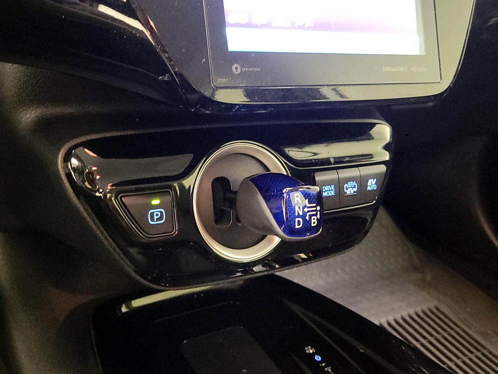 2022 Toyota Prius Prime XLE - Photo 19