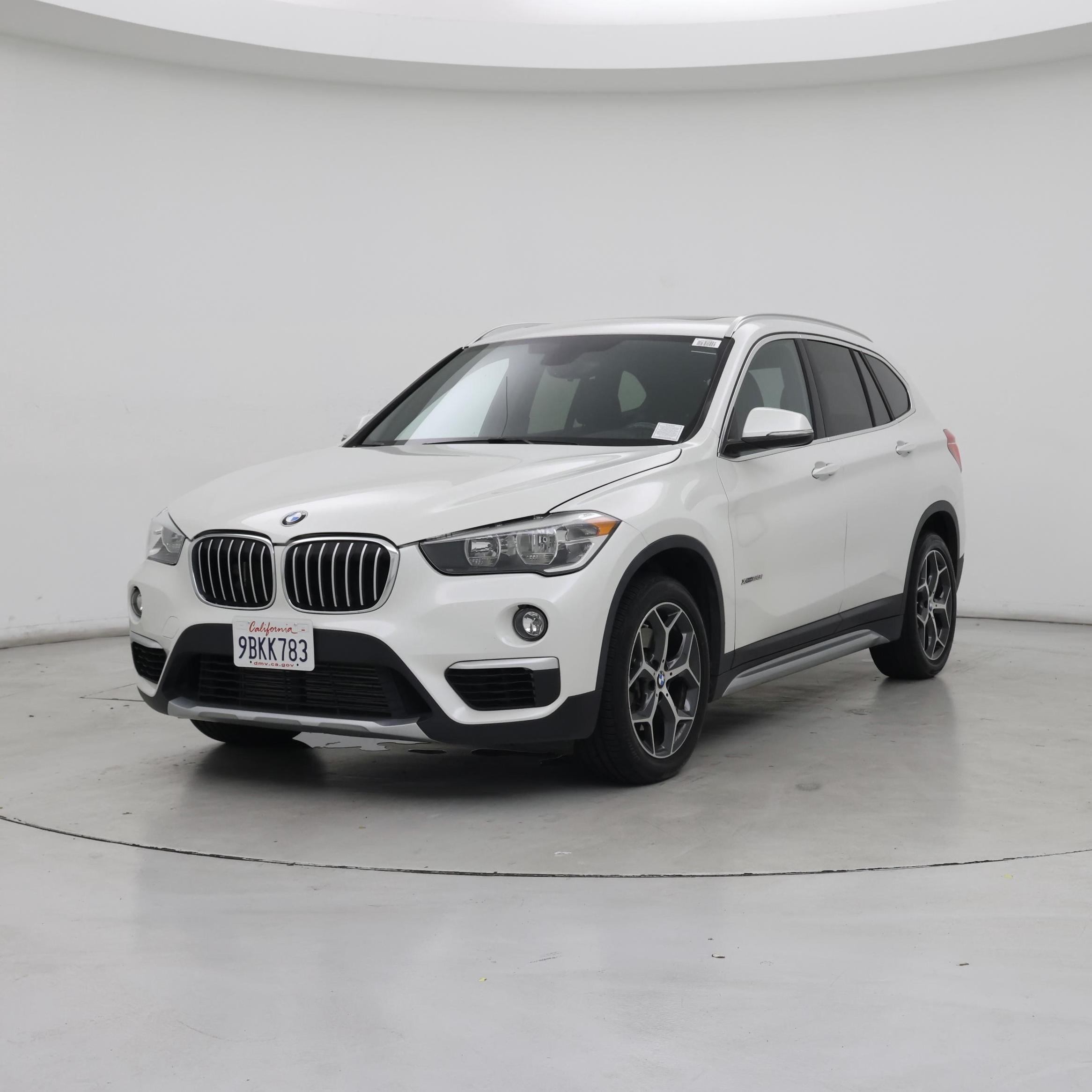 Thumbnail: 2018 BMW X1 - 4