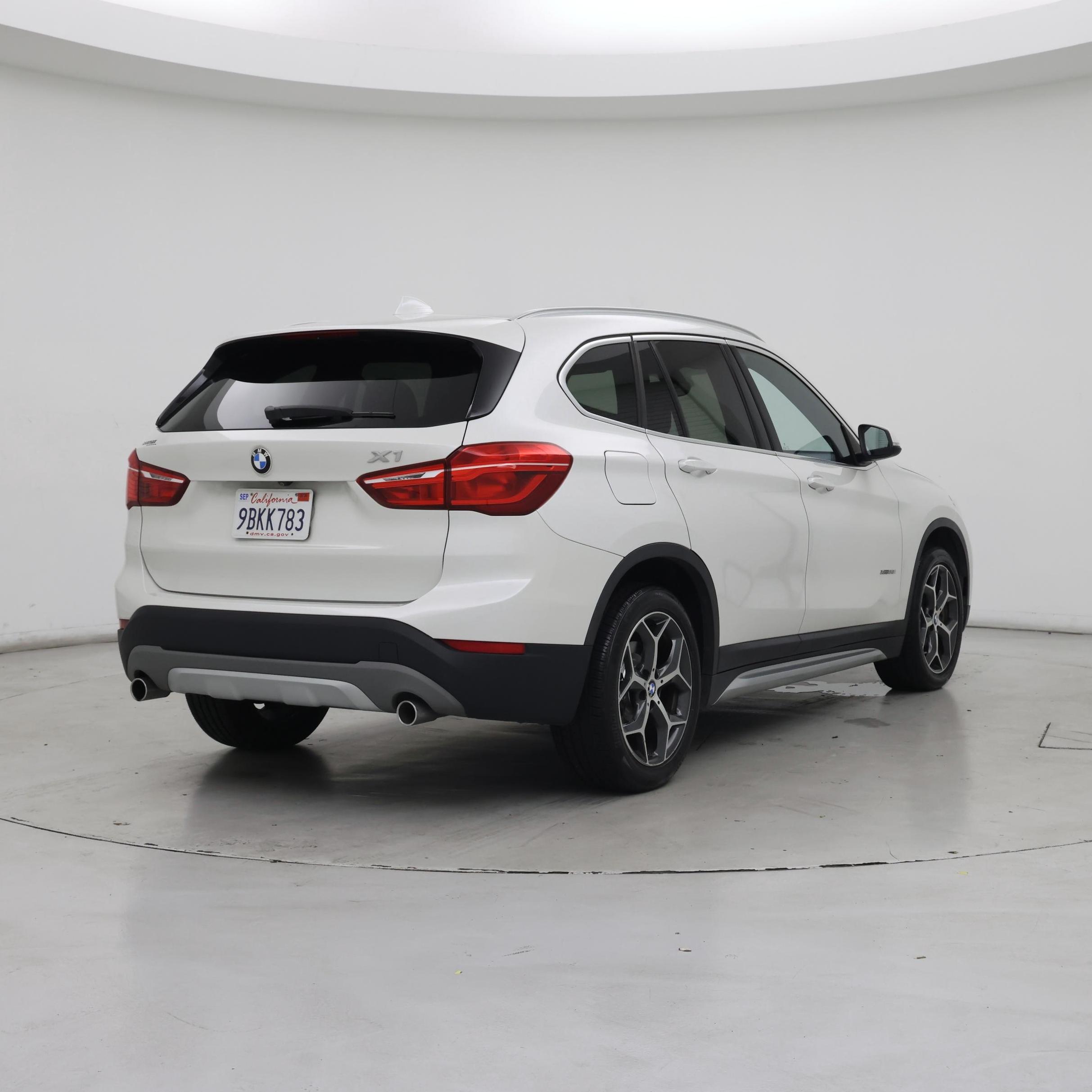 Thumbnail: 2018 BMW X1 - 8