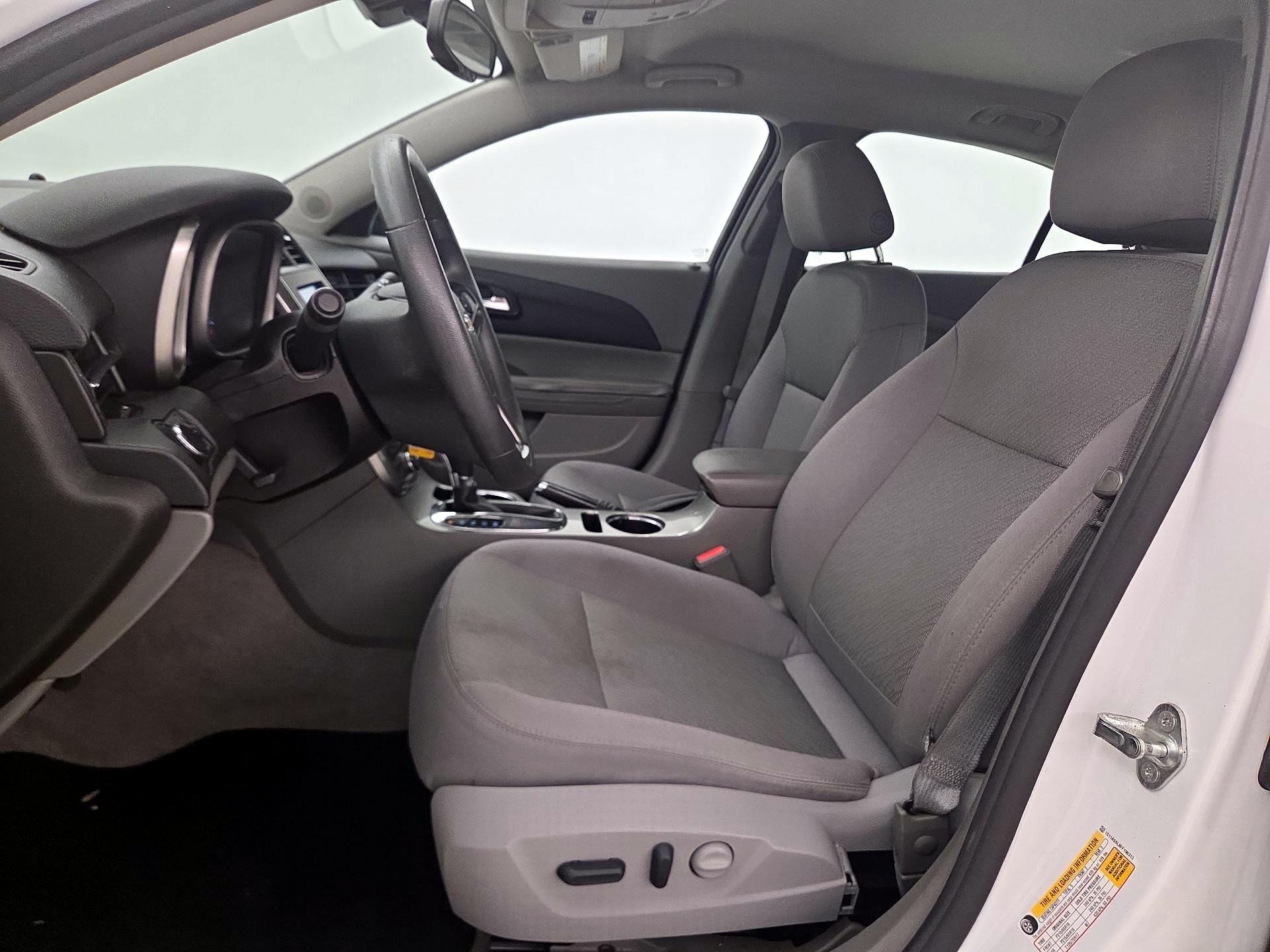 Thumbnail: 2015 Chevrolet Malibu - 11