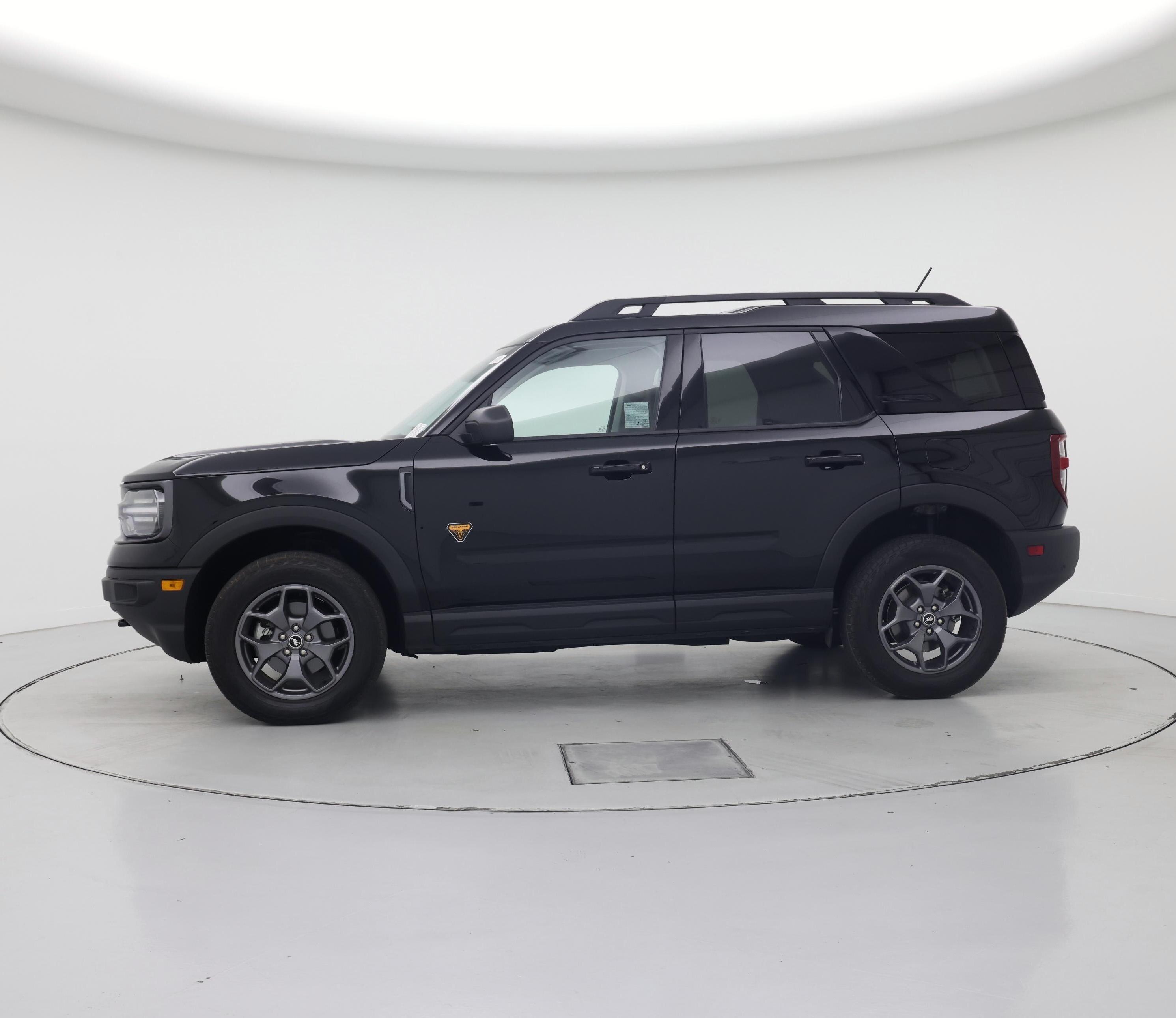 Thumbnail: 2022 Ford Bronco Sport - 3