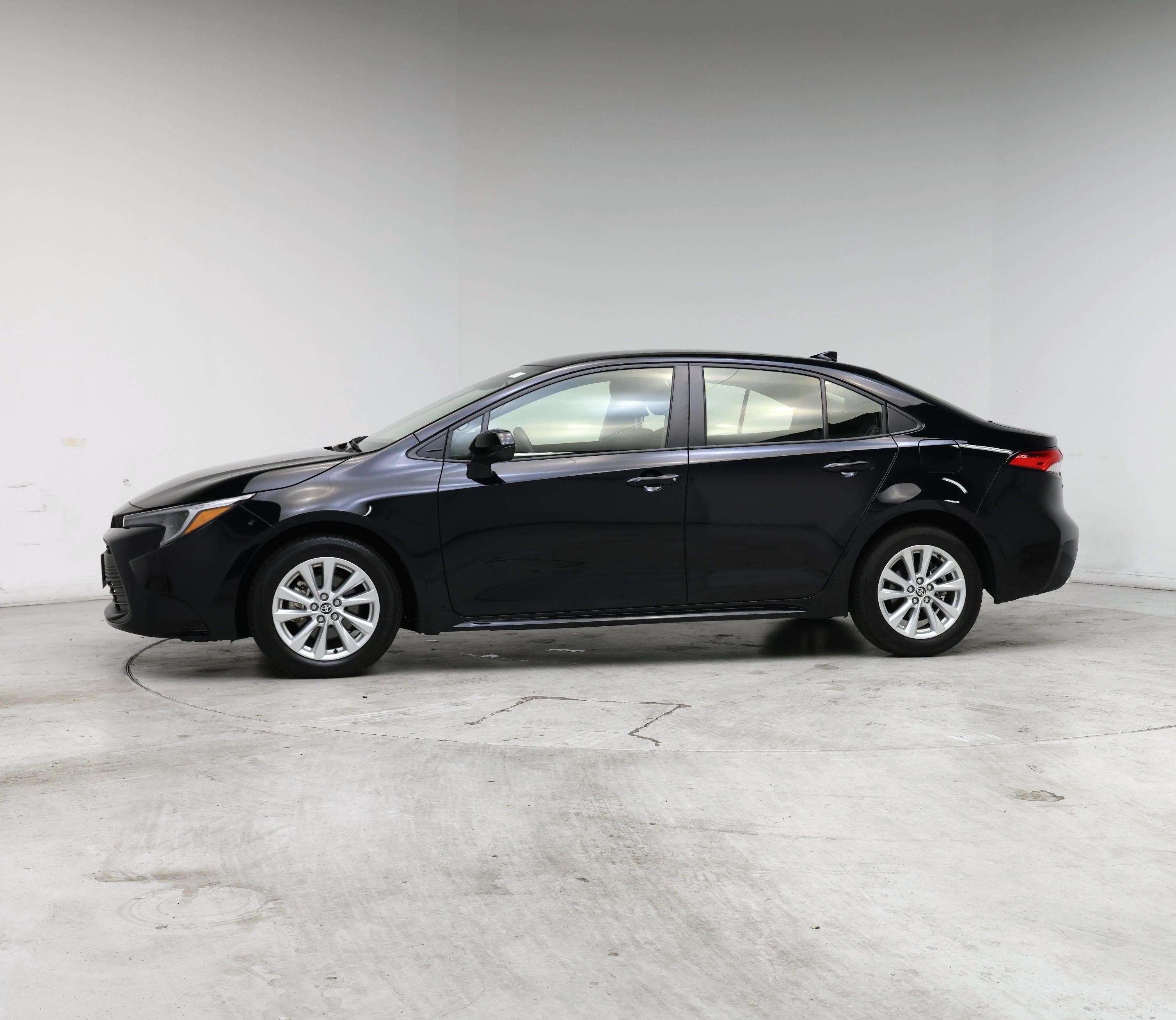 Thumbnail: 2025 Toyota Corolla - 3