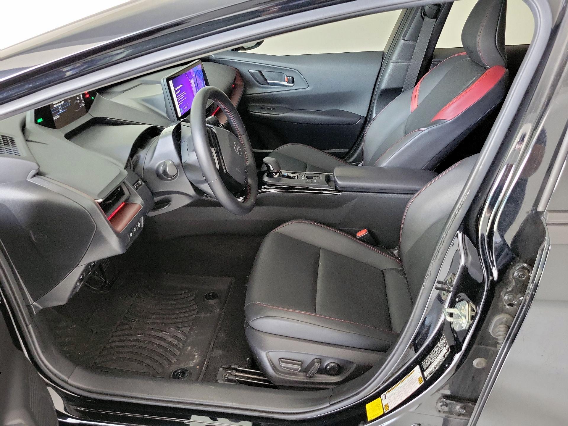 Thumbnail: 2024 Toyota Prius Prime - 9