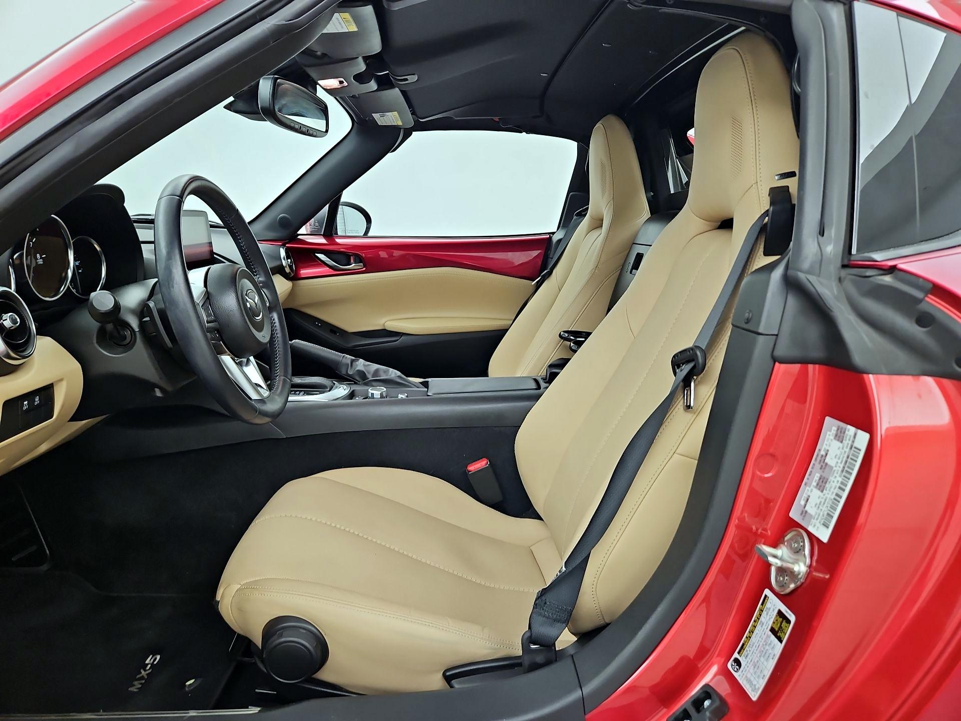 Thumbnail: 2020 Mazda MX-5 Miata - 11
