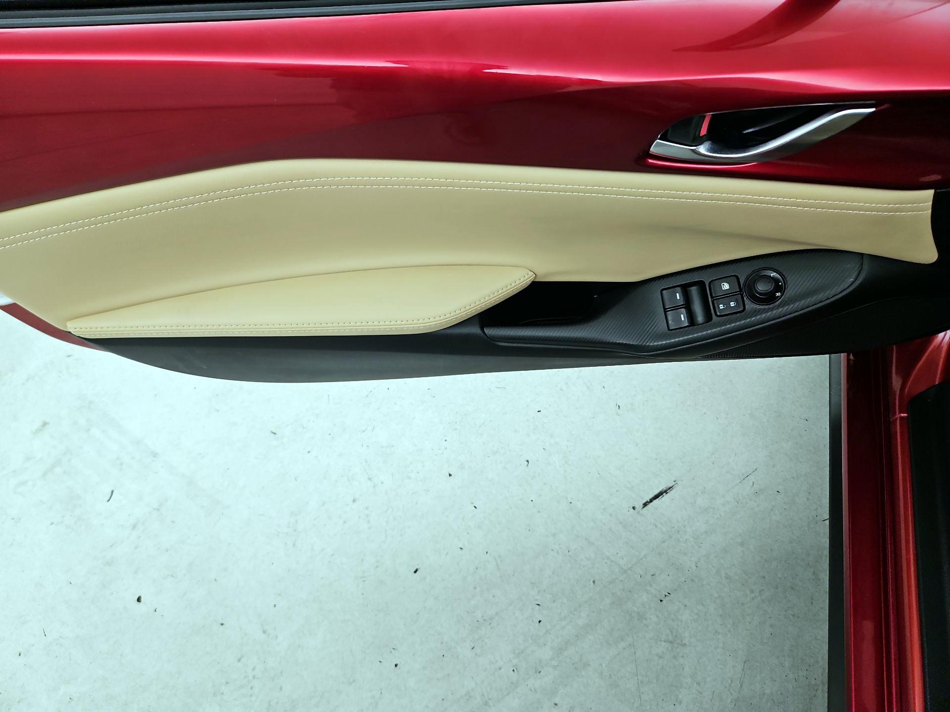 Thumbnail: 2020 Mazda MX-5 Miata - 12