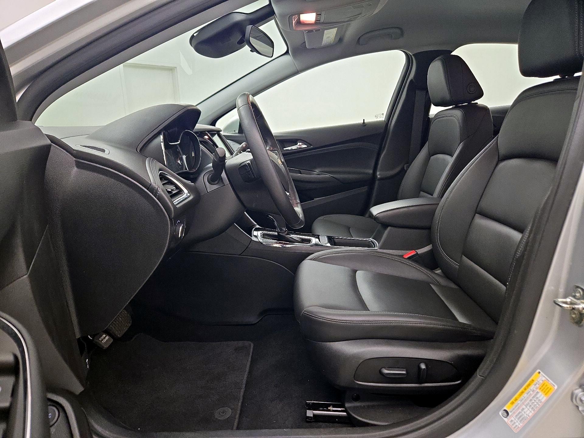 Thumbnail: 2019 Chevrolet Cruze - 11