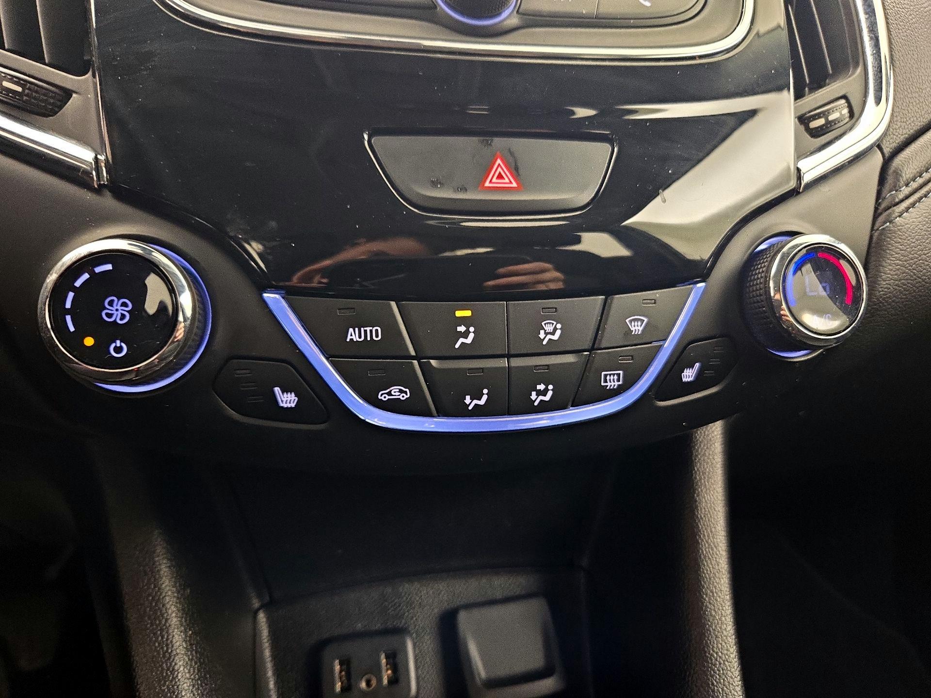 Thumbnail: 2019 Chevrolet Cruze - 15