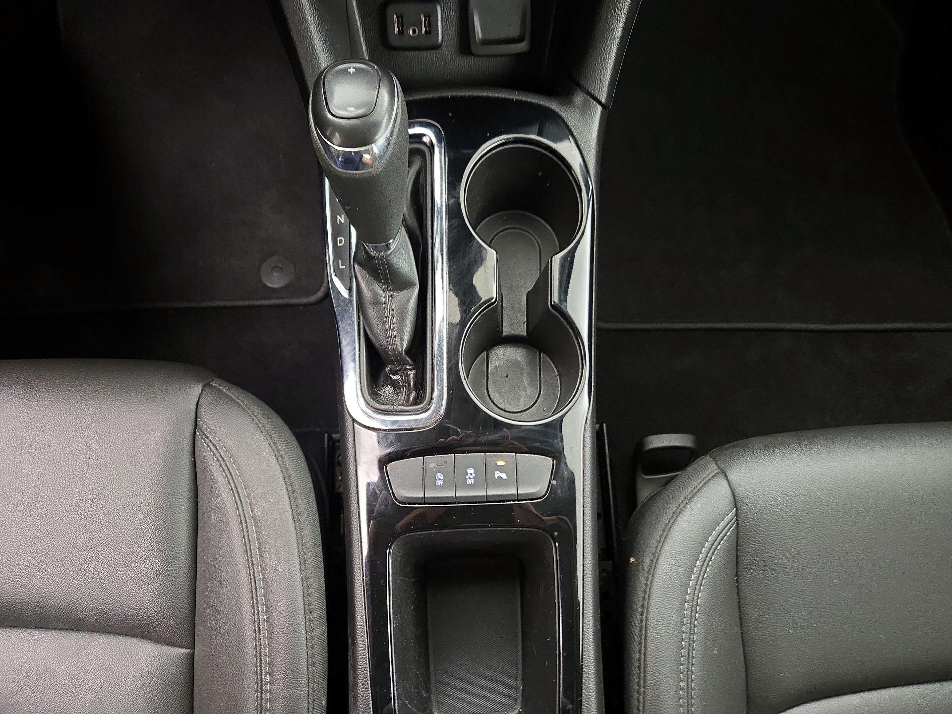 Thumbnail: 2019 Chevrolet Cruze - 16