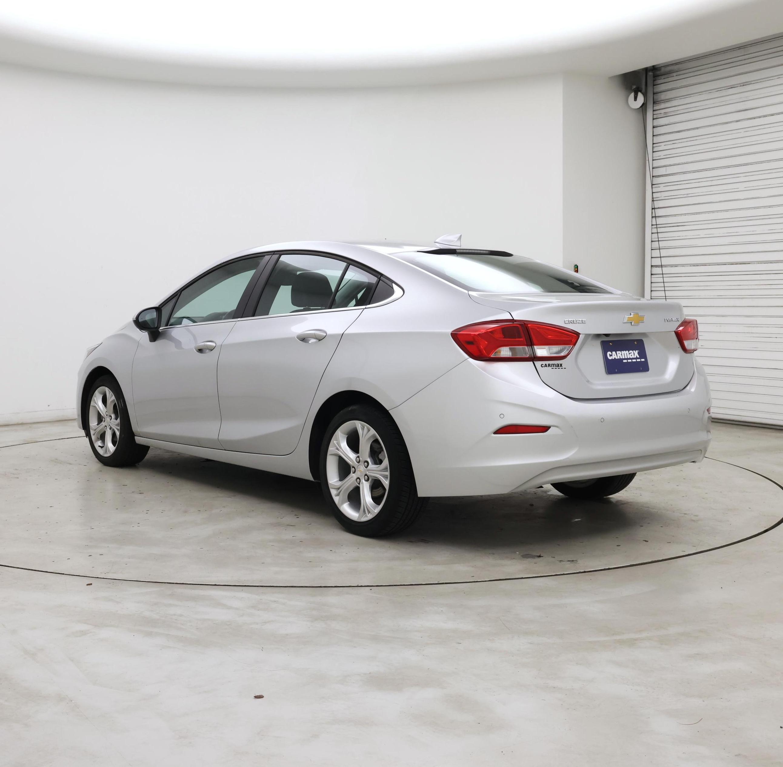 Thumbnail: 2019 Chevrolet Cruze - 2
