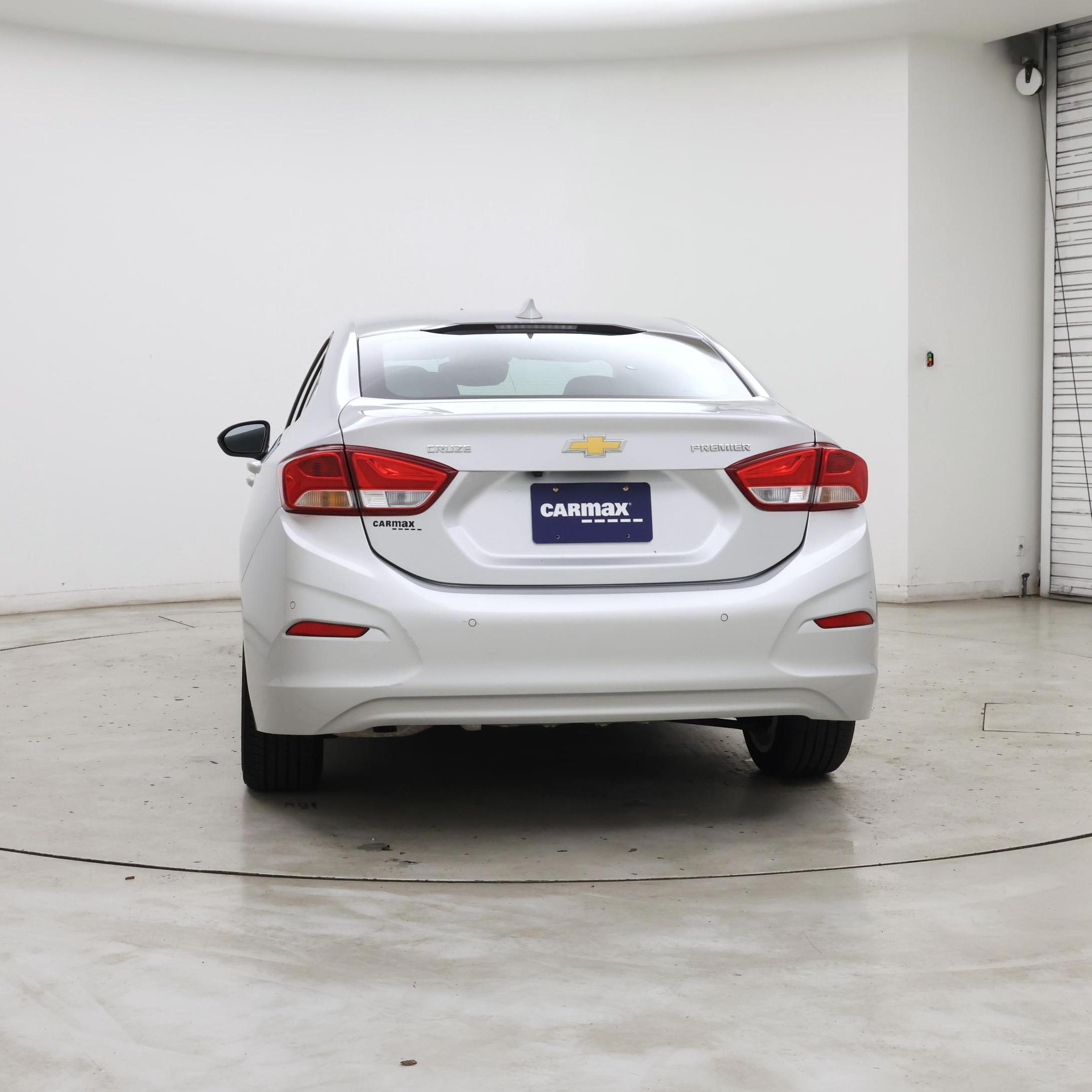 Thumbnail: 2019 Chevrolet Cruze - 6