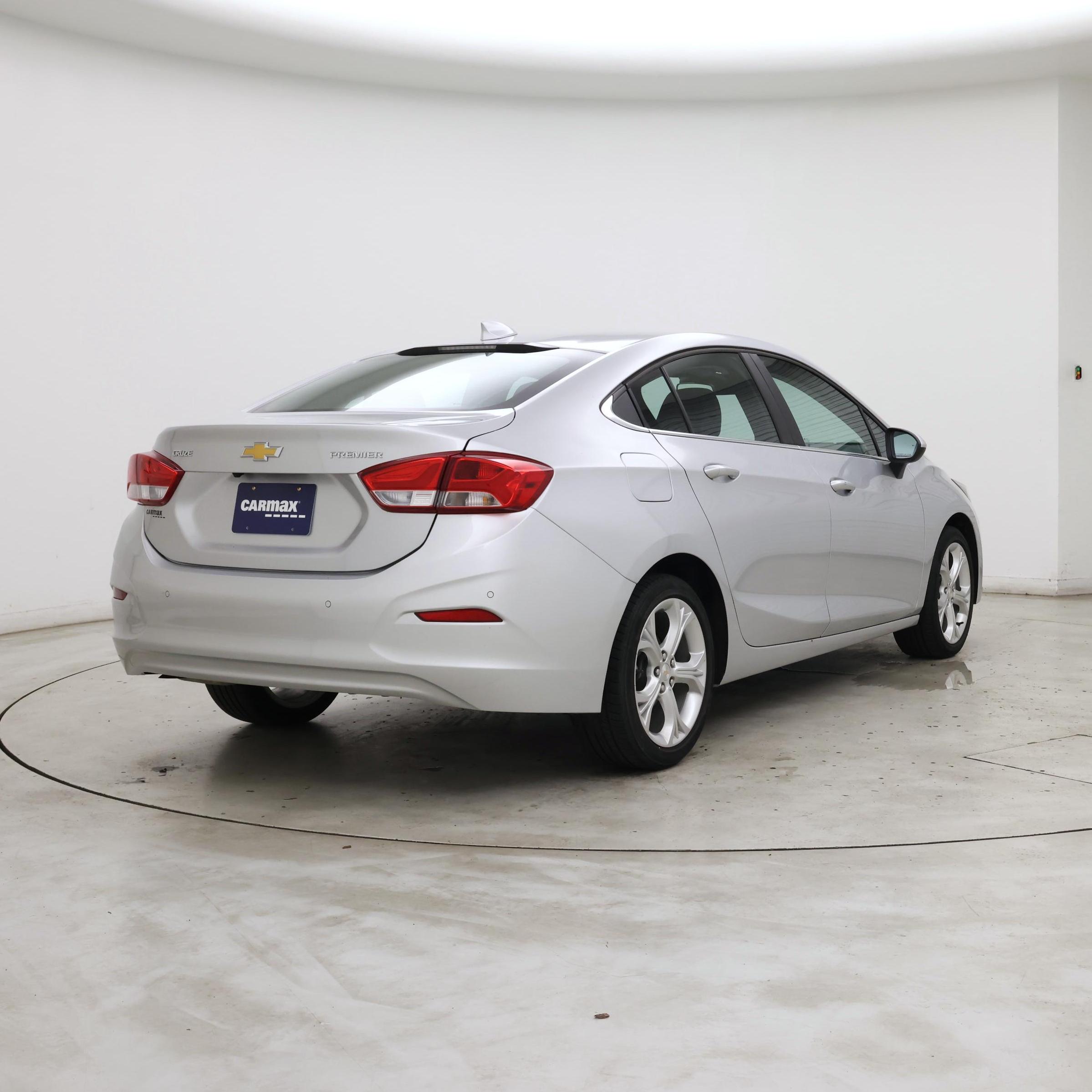 Thumbnail: 2019 Chevrolet Cruze - 8