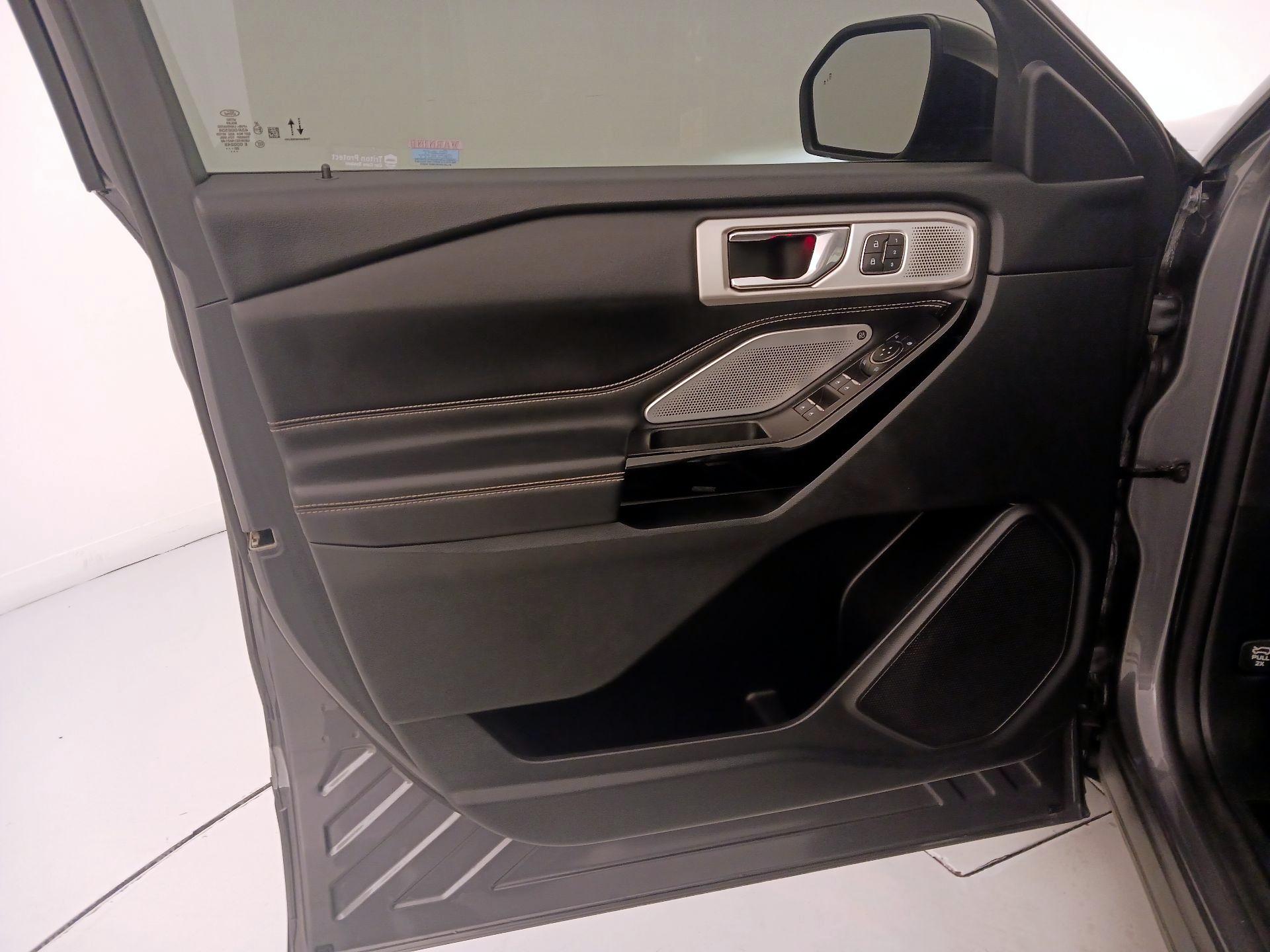 Thumbnail: 2021 Ford Explorer - 12
