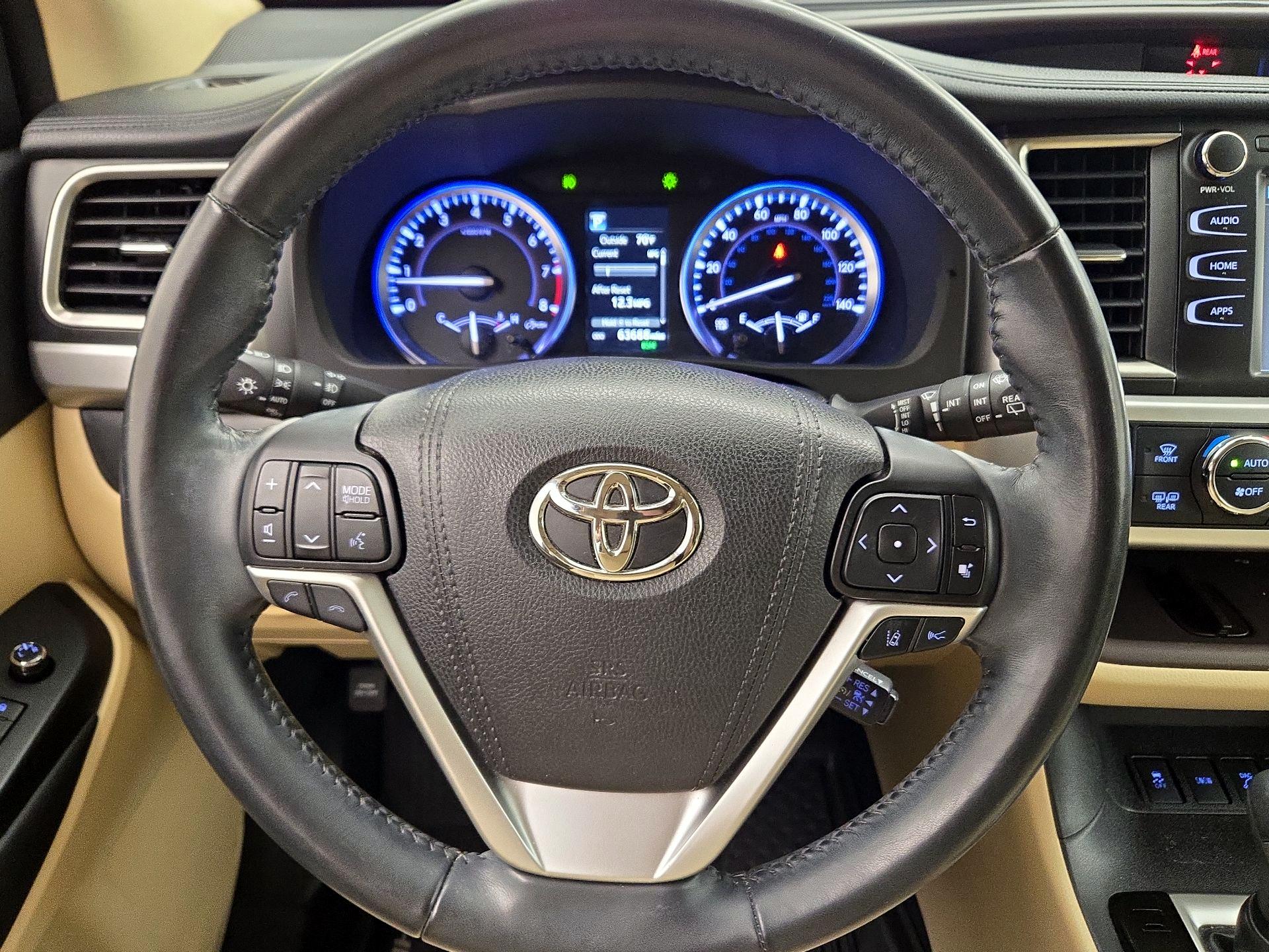 Thumbnail: 2018 Toyota Highlander - 10