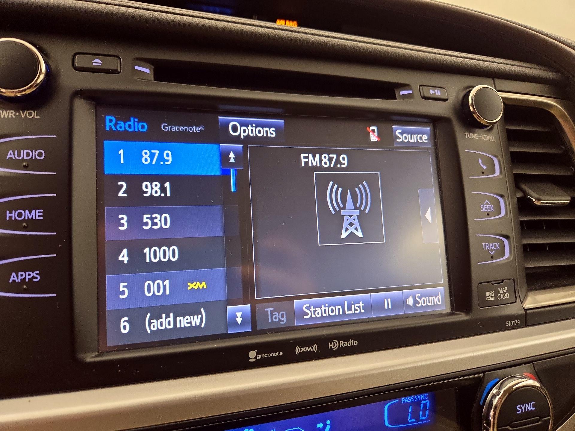 Thumbnail: 2018 Toyota Highlander - 14