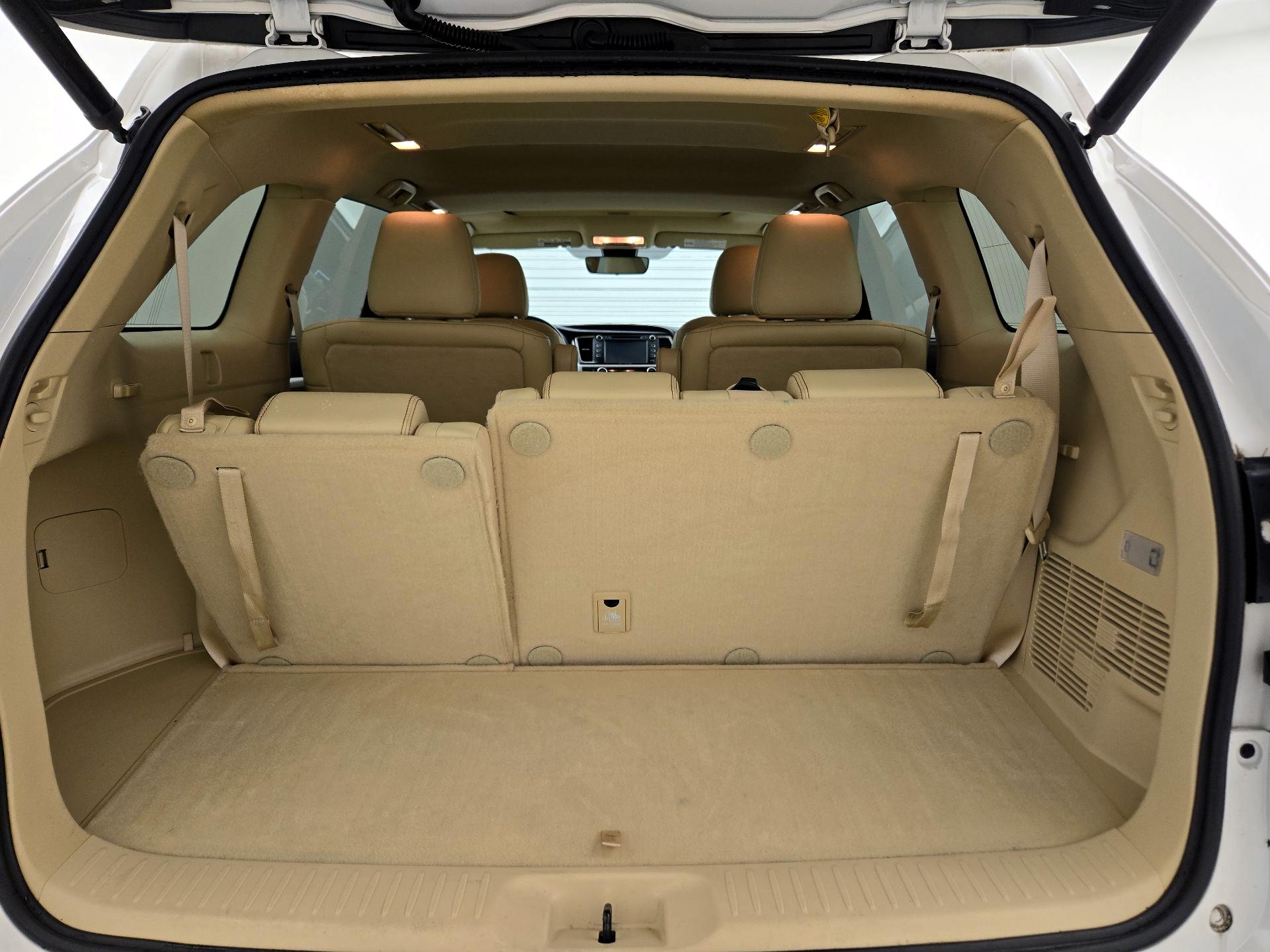Thumbnail: 2018 Toyota Highlander - 17