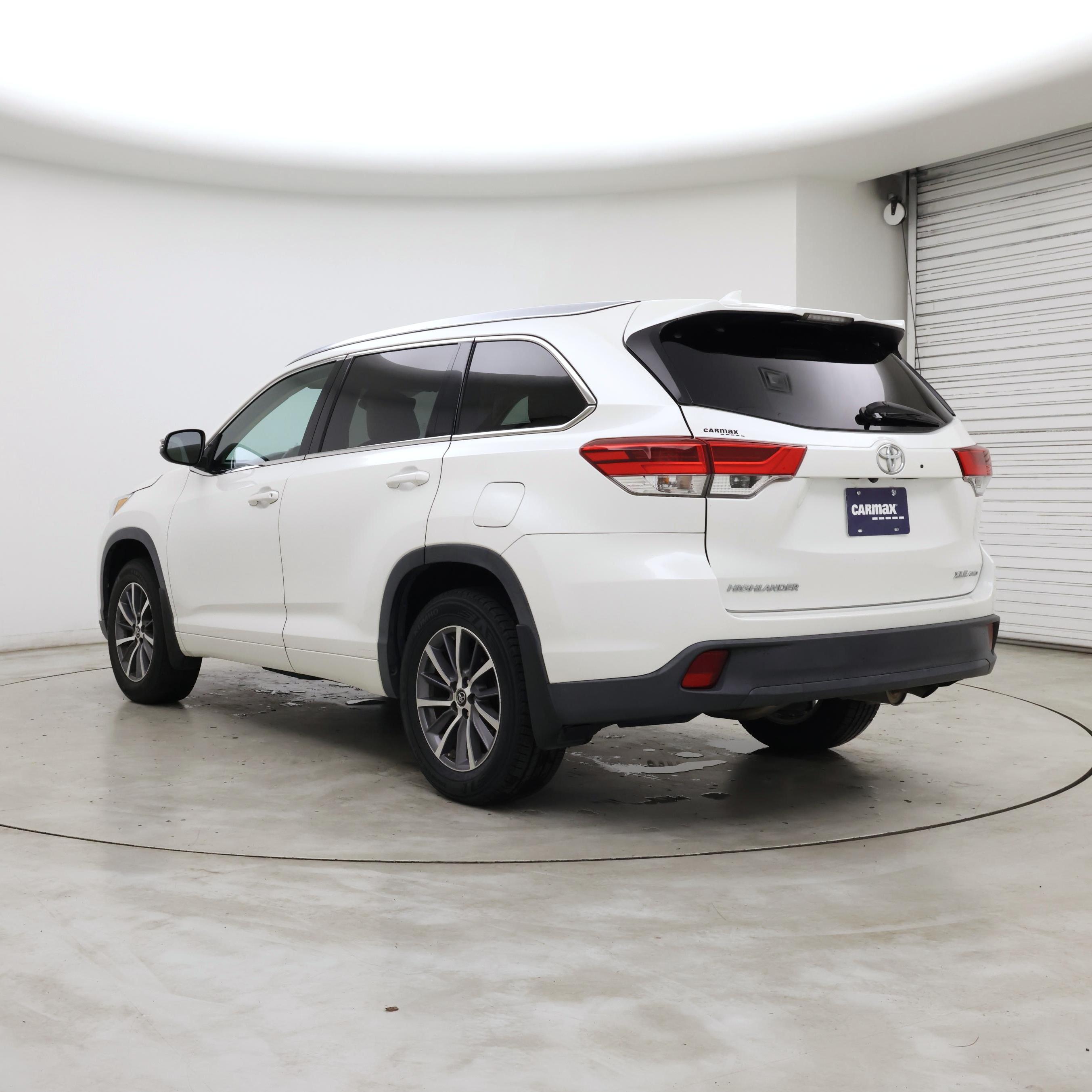 Thumbnail: 2018 Toyota Highlander - 2